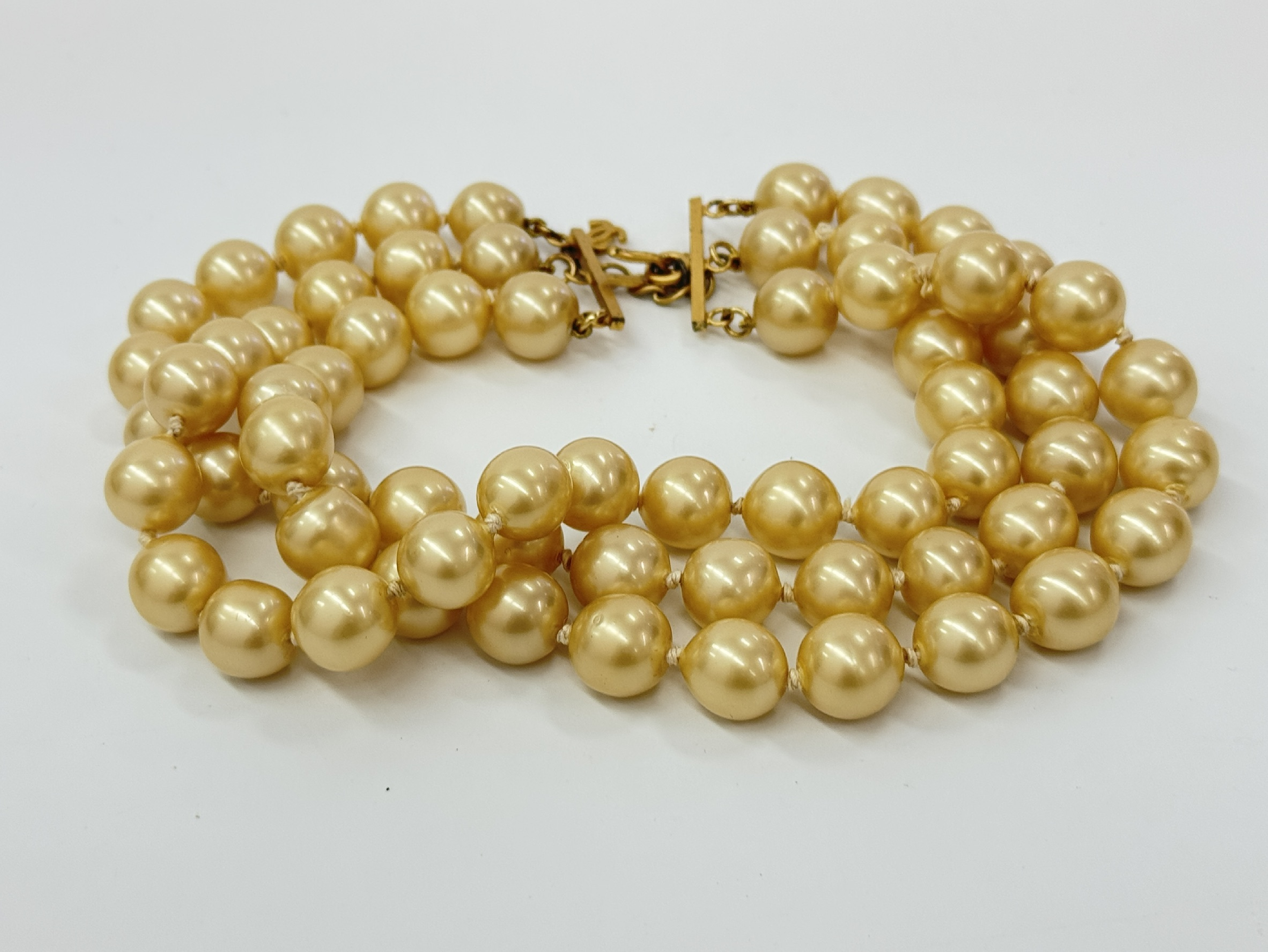 Triple Pearl Necklace Choker 01P Necklace — view 2