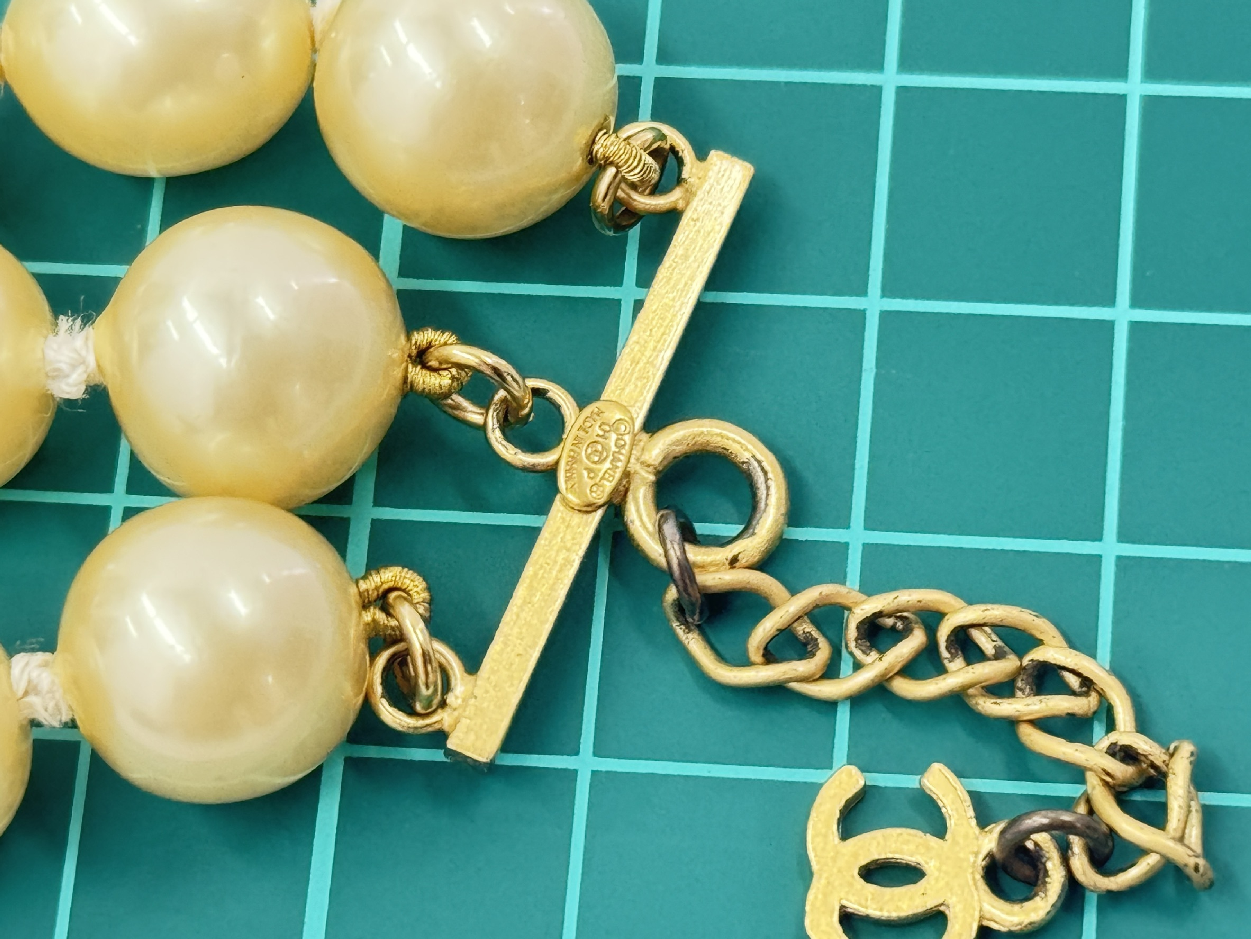 Triple Pearl Necklace Choker 01P Necklace — view 4