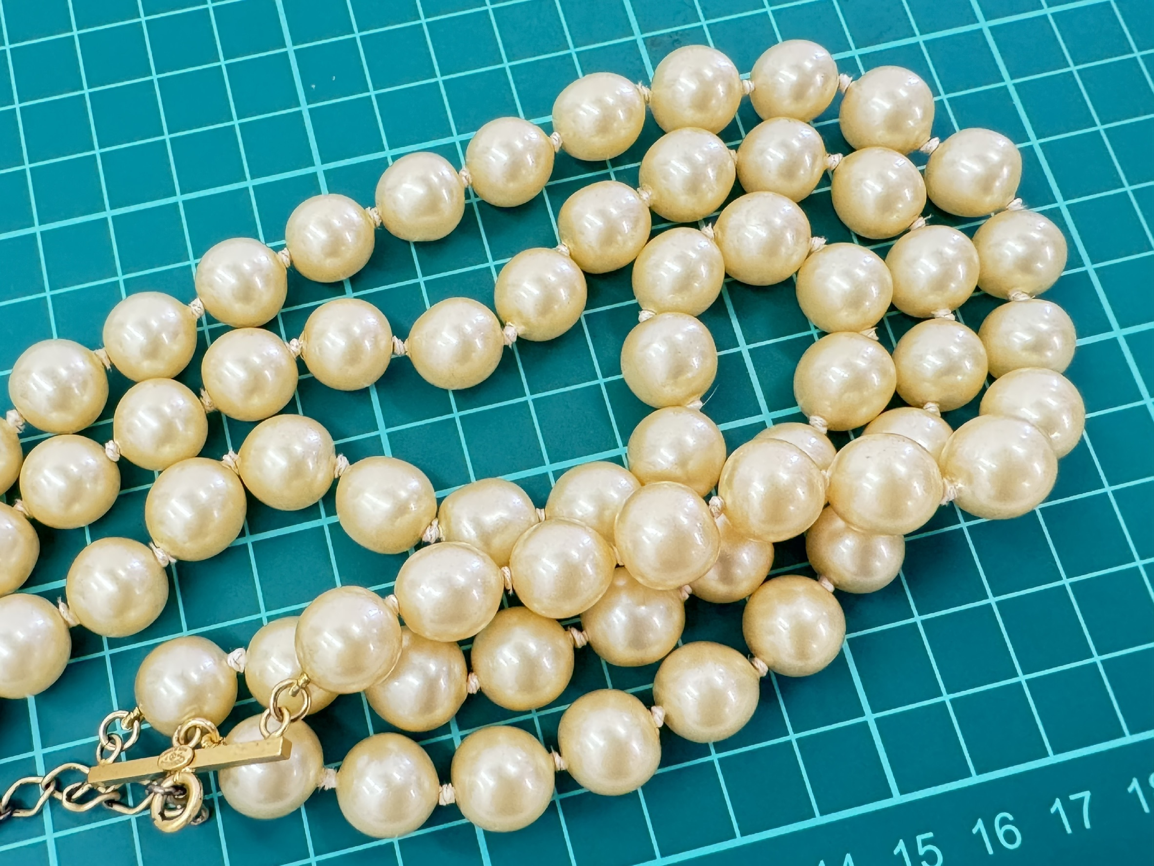 Triple Pearl Necklace Choker 01P Necklace — view 5