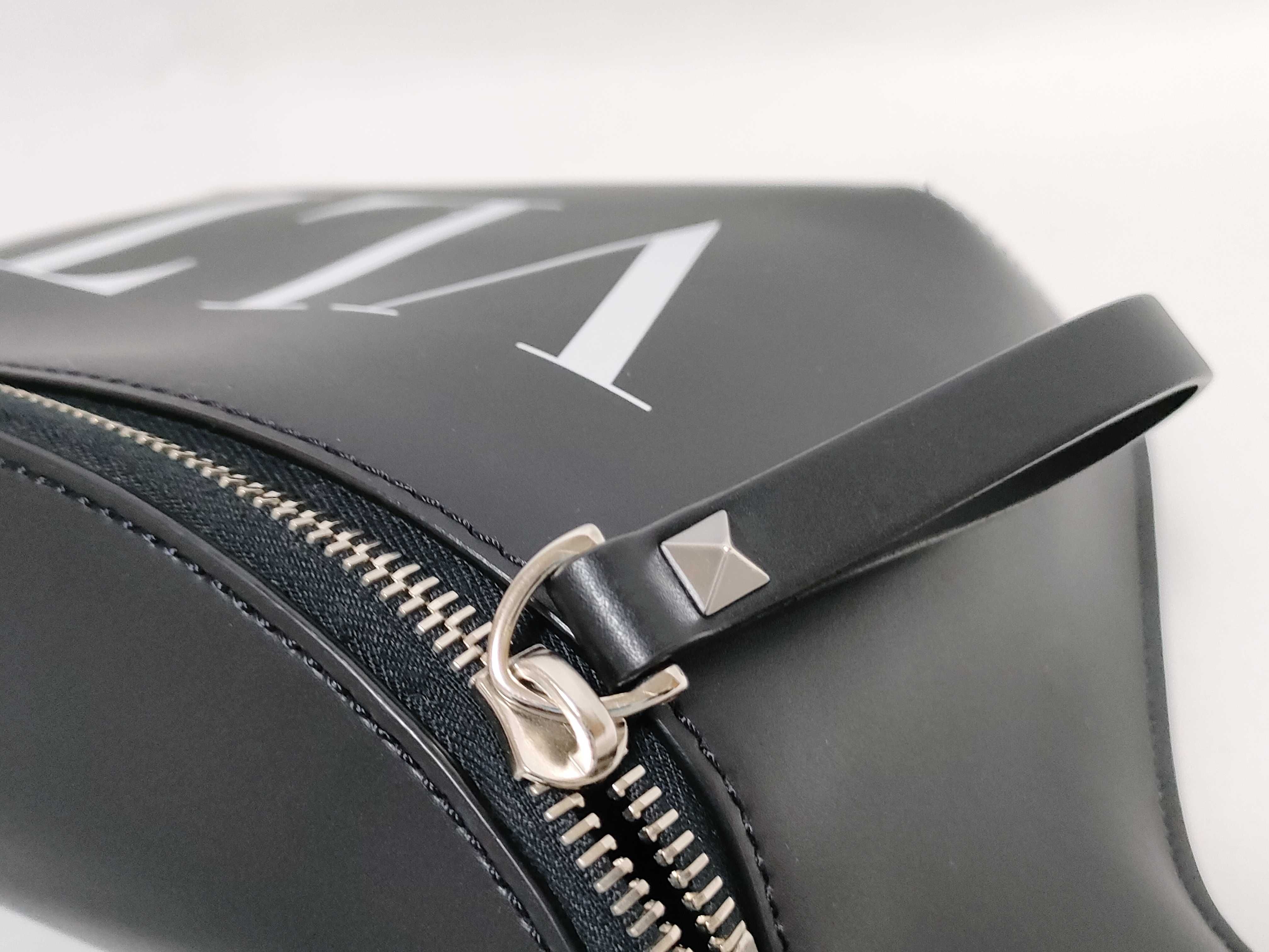 logo print leather body bag — view 13
