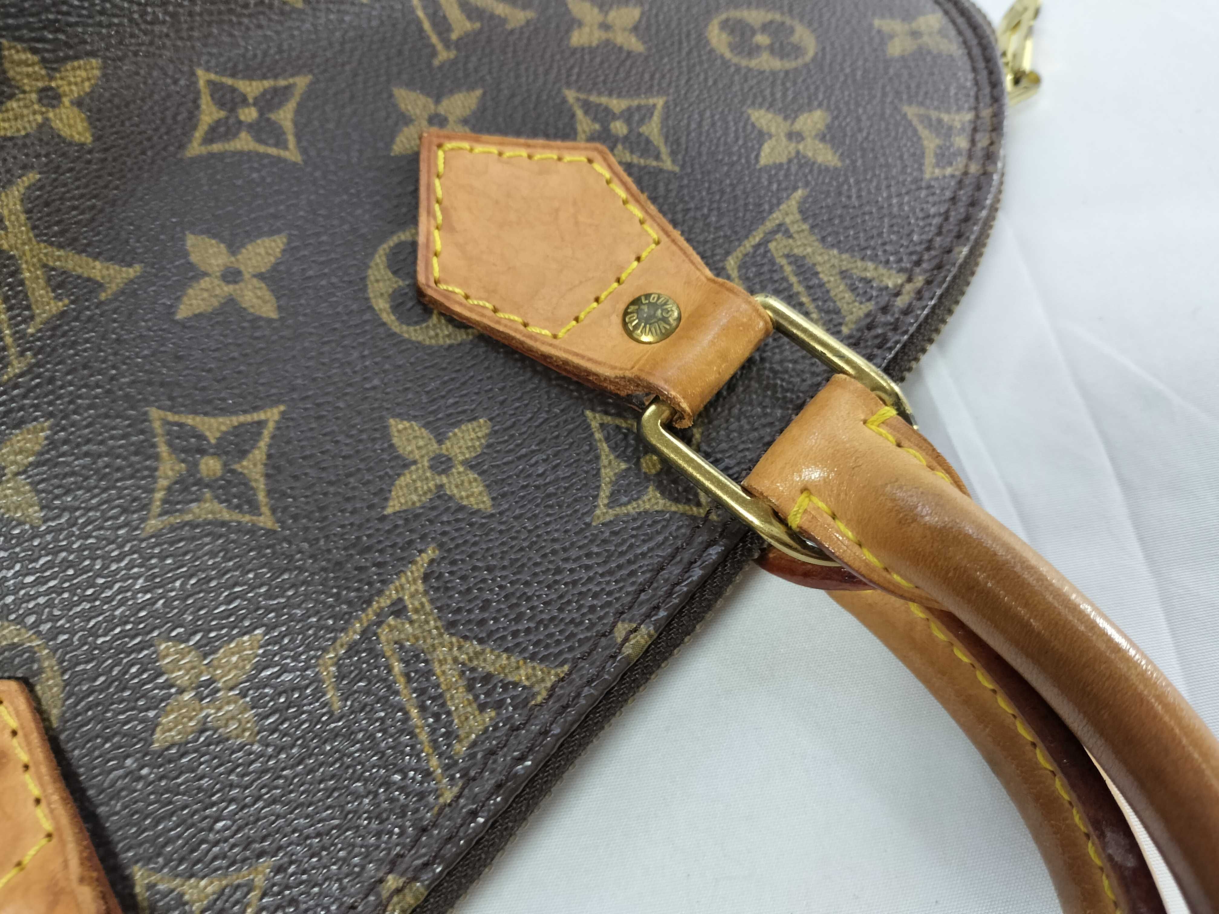 Monogram M40878 Alma MM *Shoulder strap is aftermarket. Handbag. — view 5