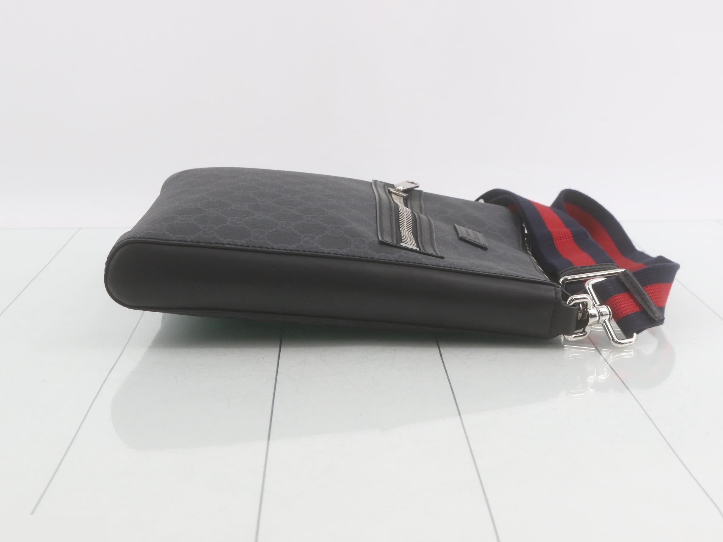 GG Supreme Shoulder Bag, PVC/Leather, Black — view 3