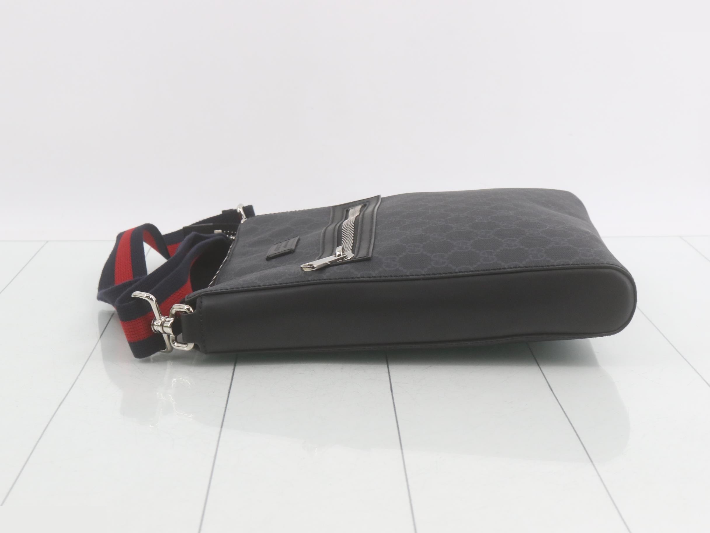 GG Supreme Shoulder Bag, PVC/Leather, Black — view 4