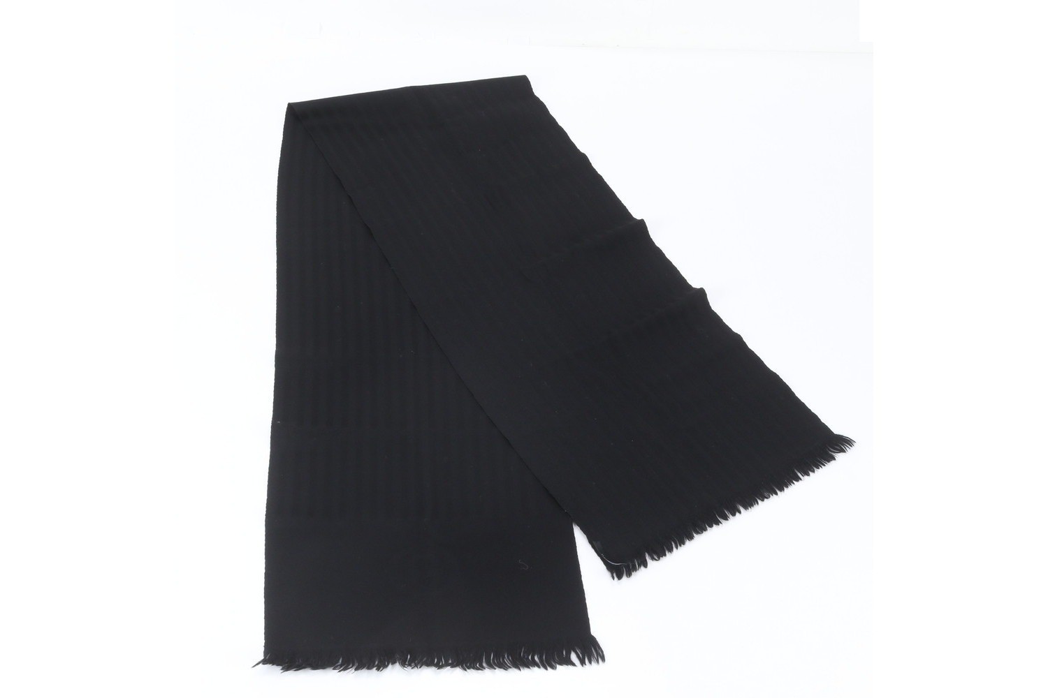 Scarf with tags