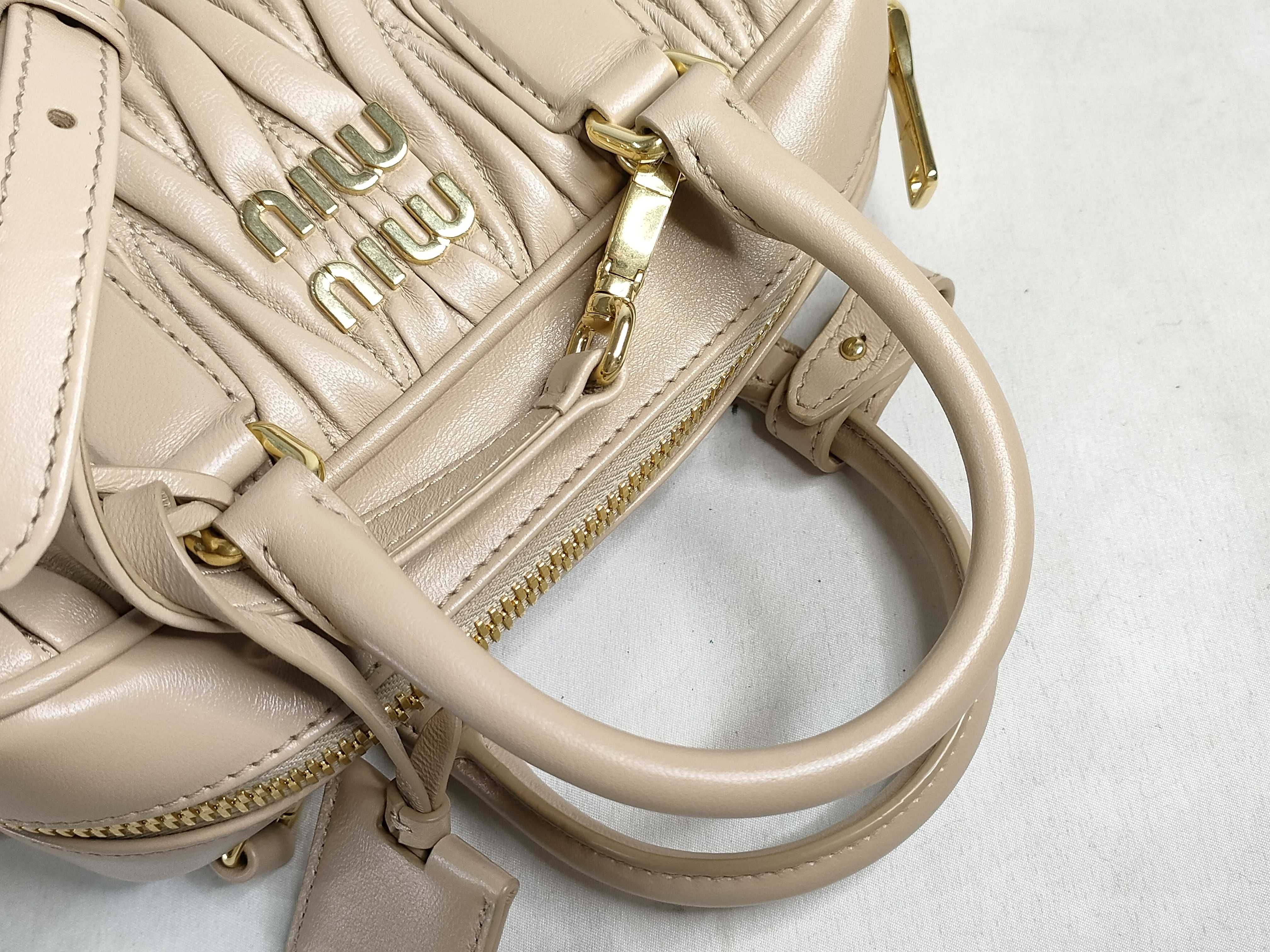 Matelassé Arcadi Leather 2-Way Handbag, Beige 5BB142 (Handbag) — view 3
