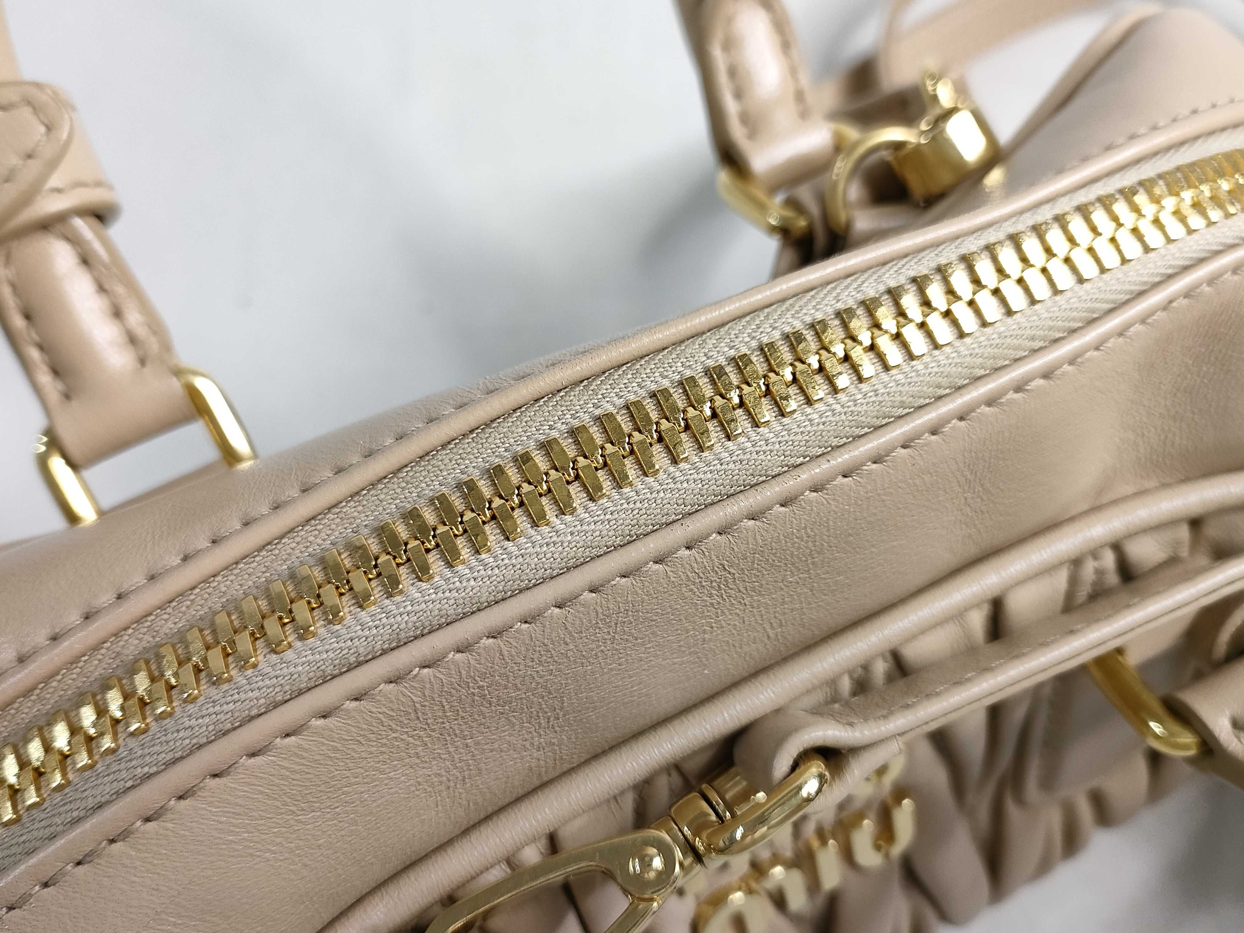 Matelassé Arcadi Leather 2-Way Handbag, Beige 5BB142 (Handbag) — view 9