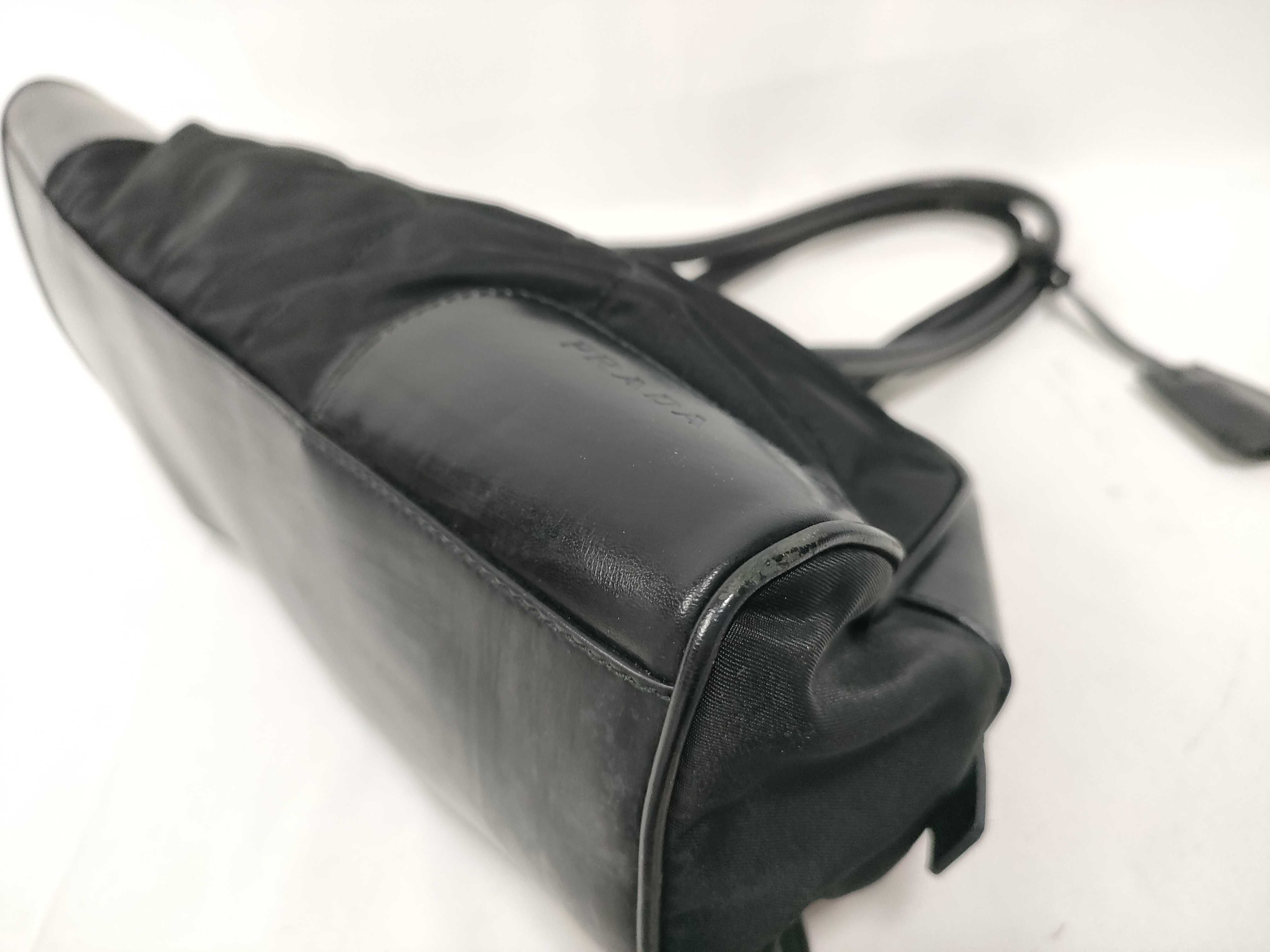 Nylon Leather Logo Embossed Quilting Bowling Bag Boston Bag — view 6