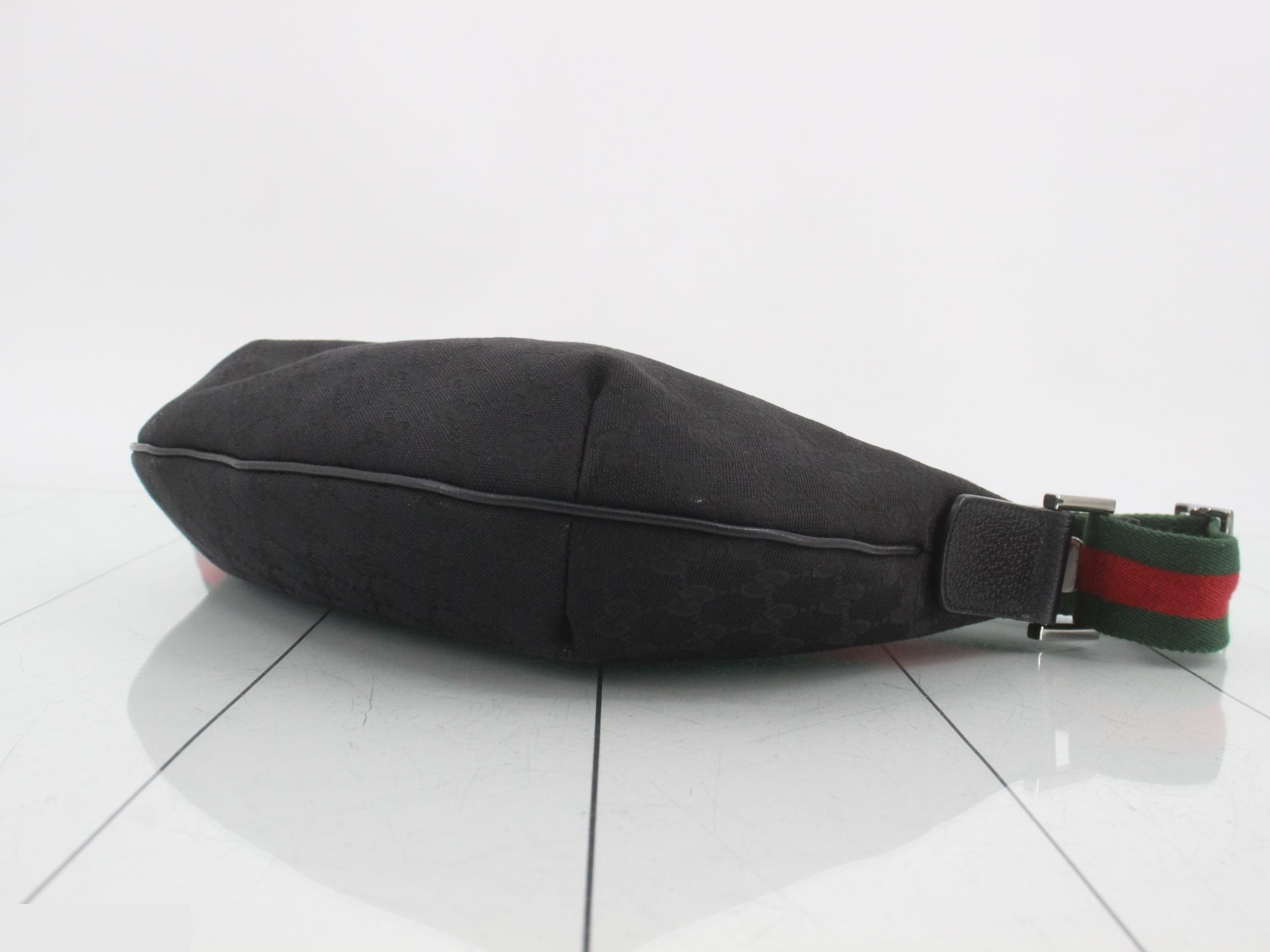 GG Canvas Croissant Hobo Bag, Sherry, Black, S-type hardware, 35 x 21 x 3 cm — view 6
