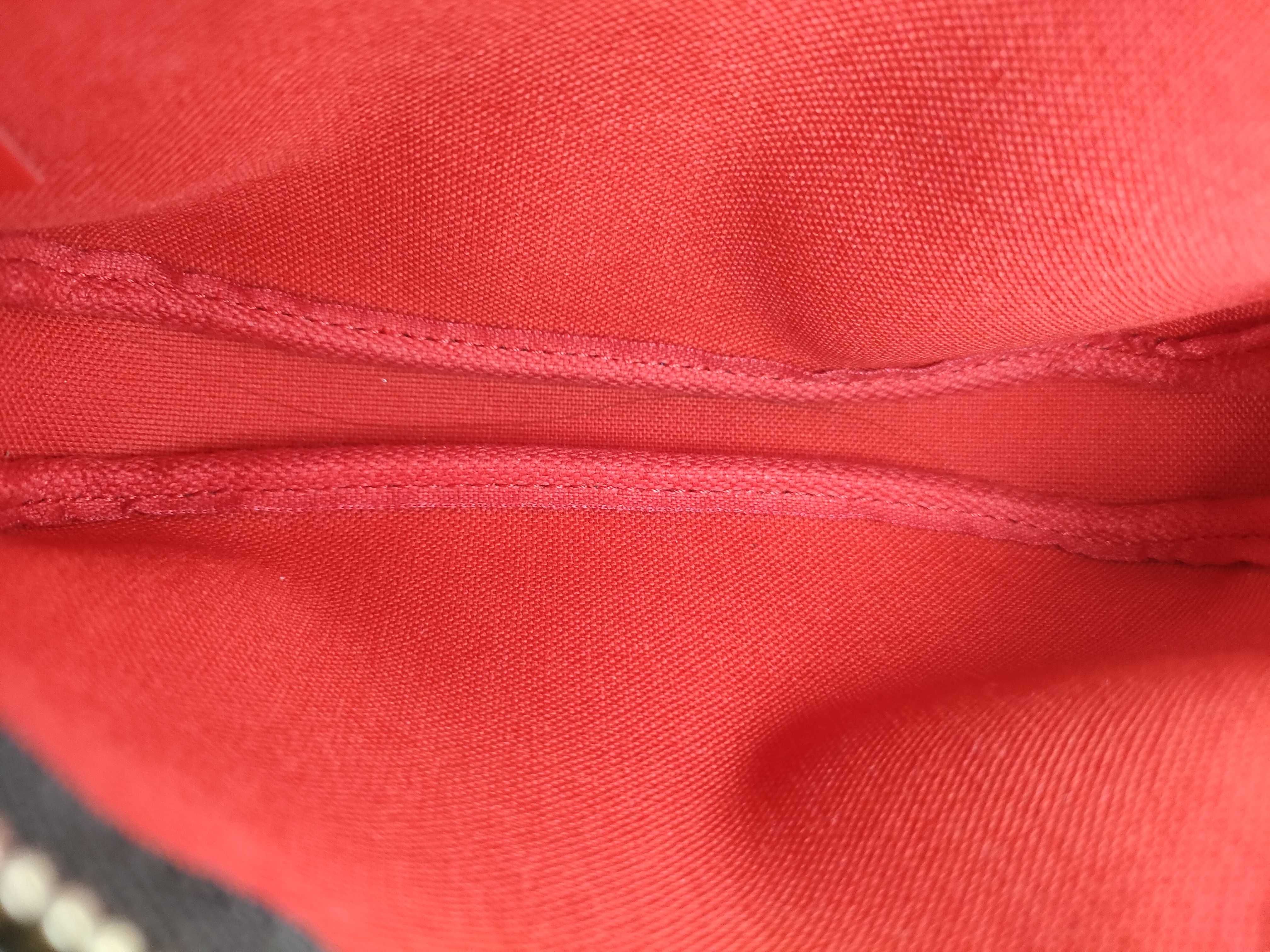pouch — view 3