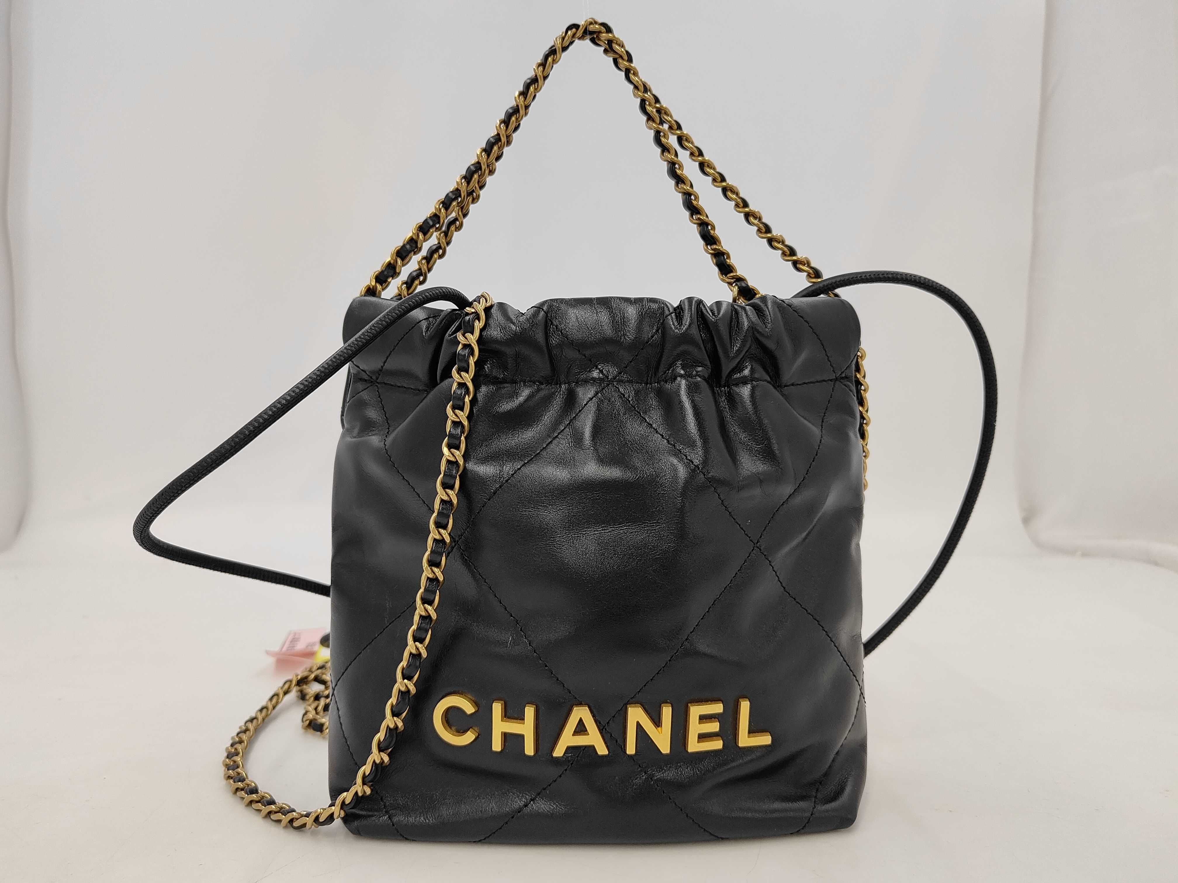 Lambskin Chanel 22 Mini Shoulder Bag