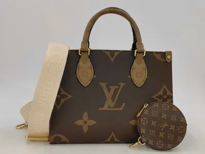 Monogram Giant Reverse OnTheGo PM Handbag