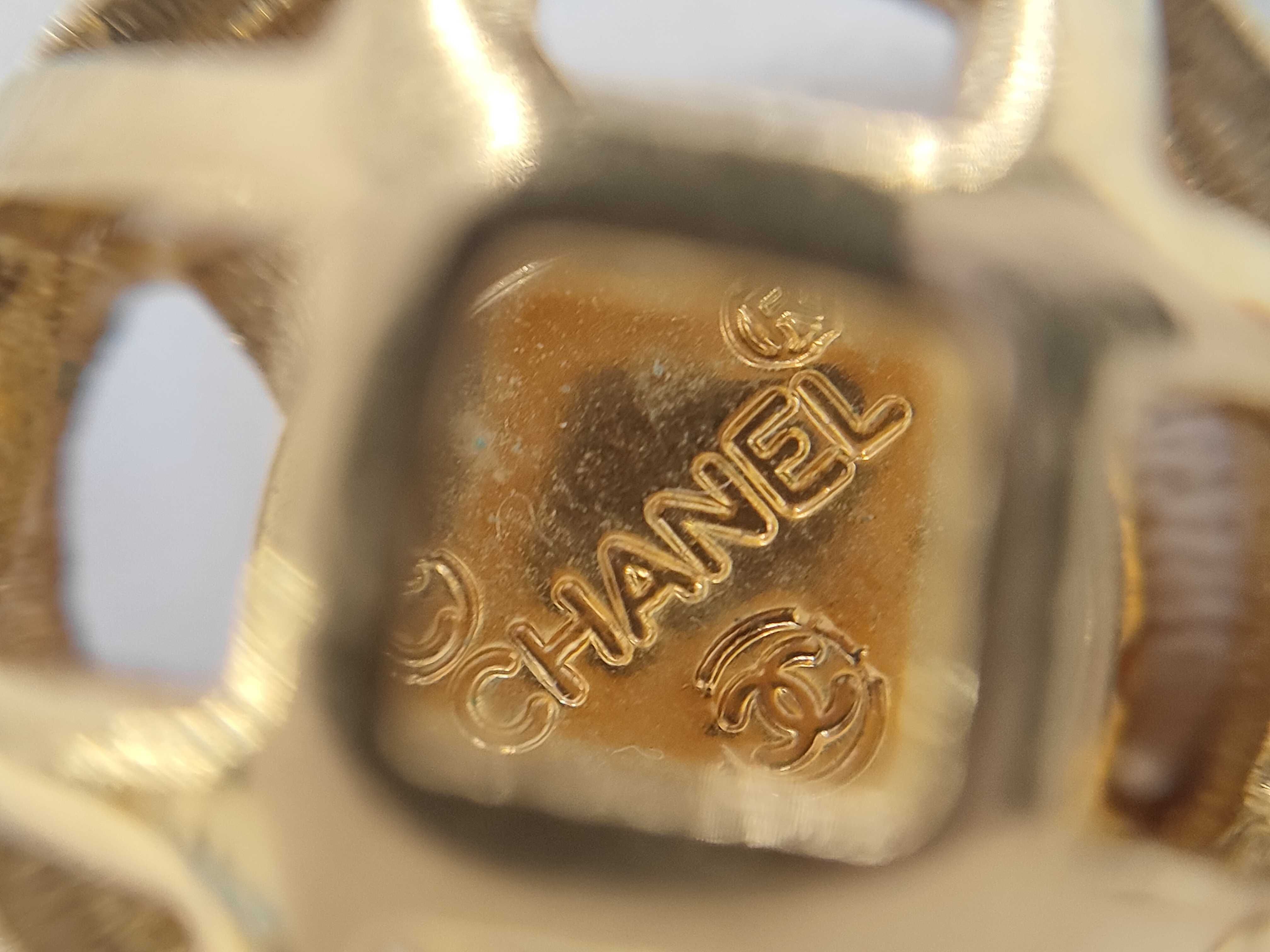 Coco Mark Birdcage Motif Gold Earrings — view 4