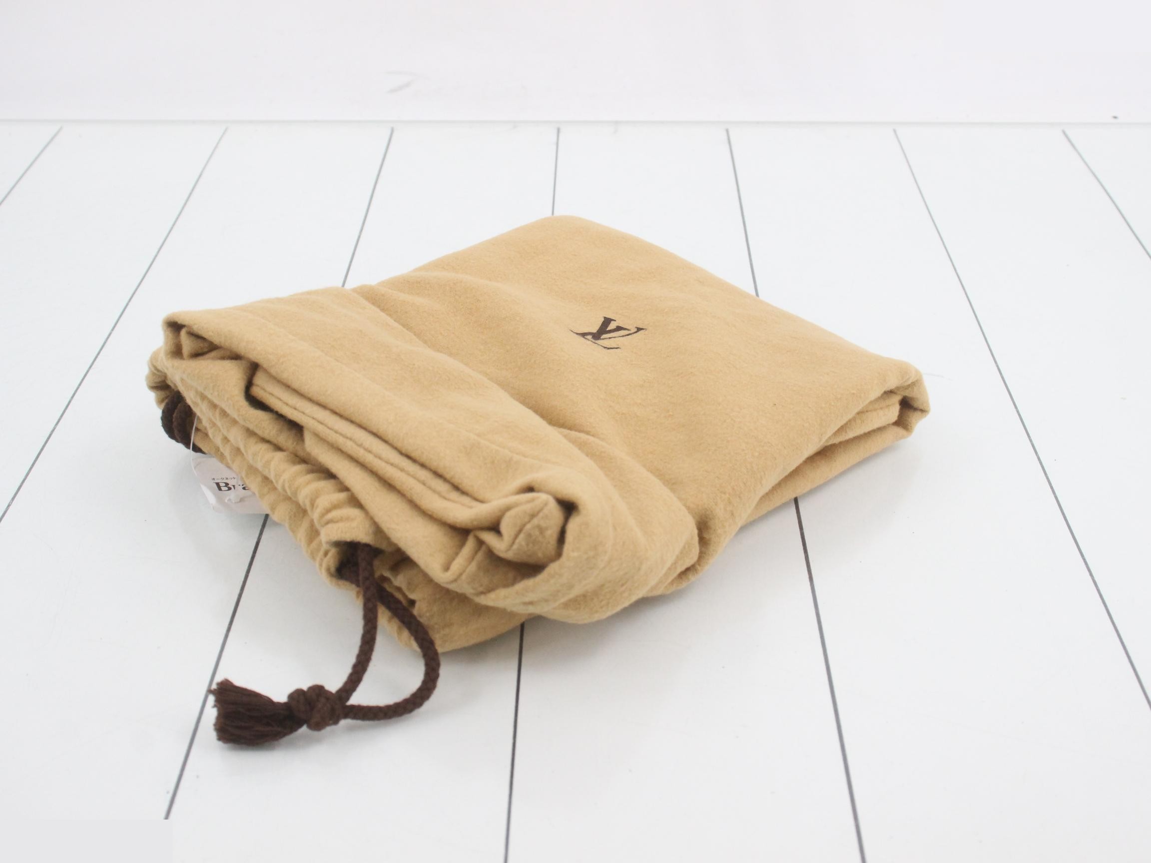 Taiga Delsu Artoise Shoulder Bag — view 7