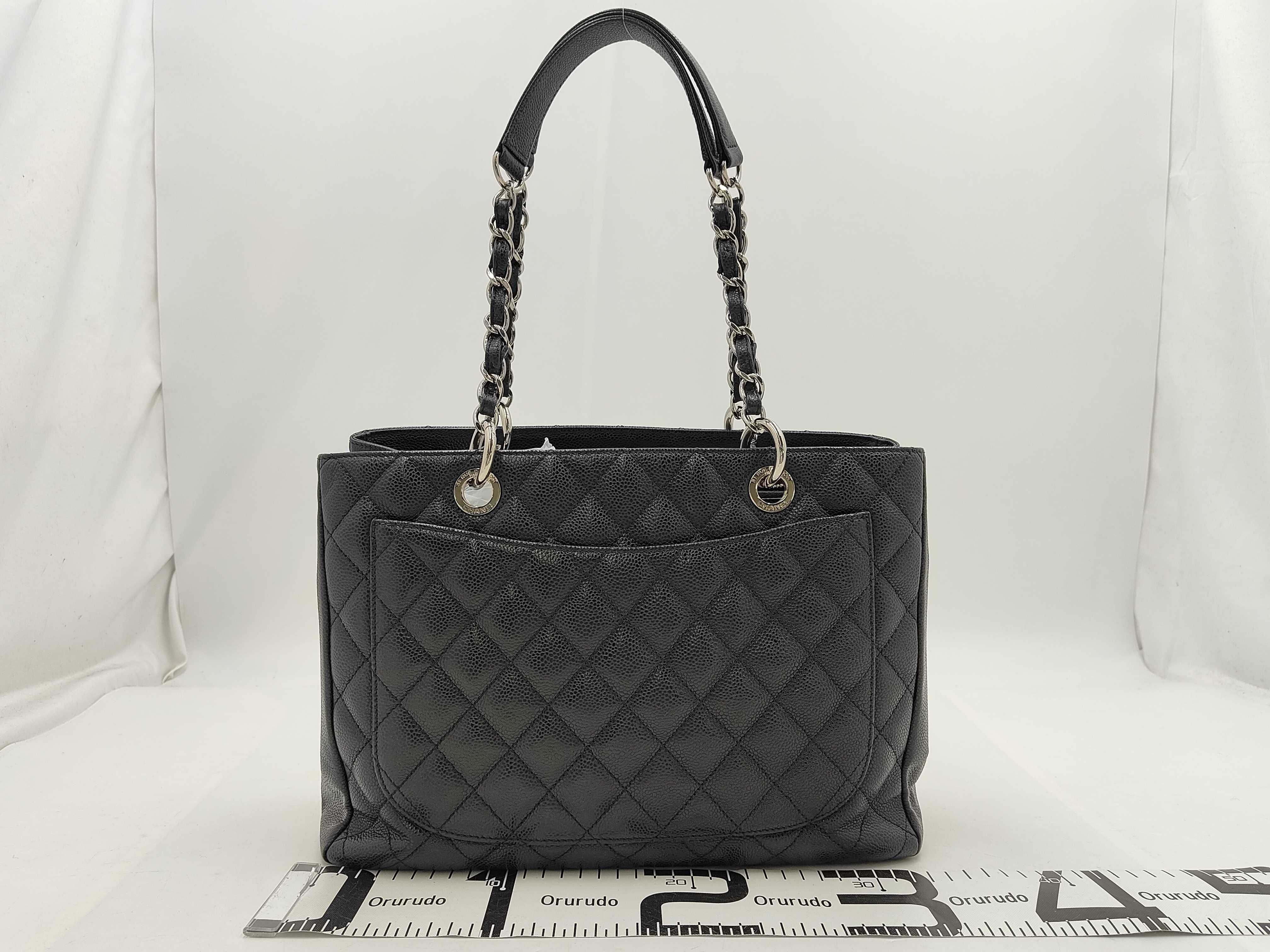 GST Chain Tote Bag, Caviar Leather, Black, No. 14 (Tote Bag) — view 2