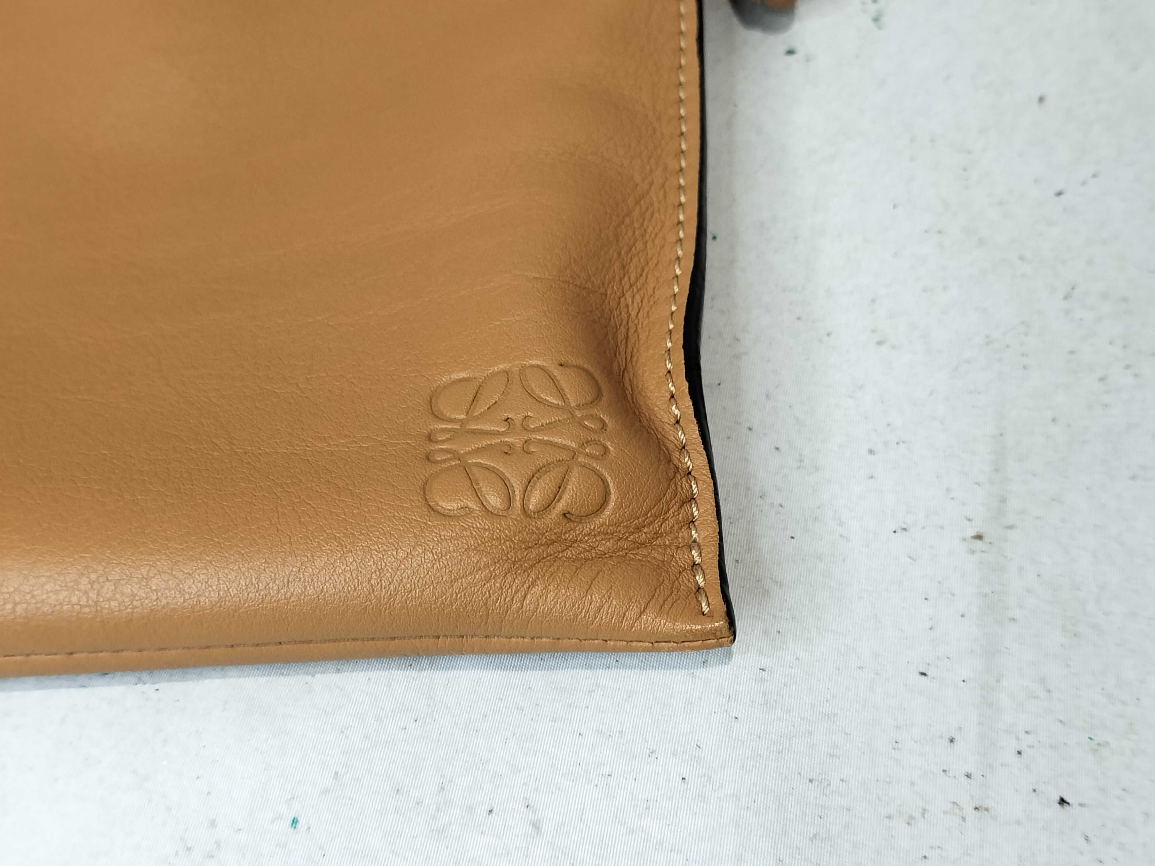 Anagram Shoulder Bag, Brown, Drawstring Shoulder Bag — view 7