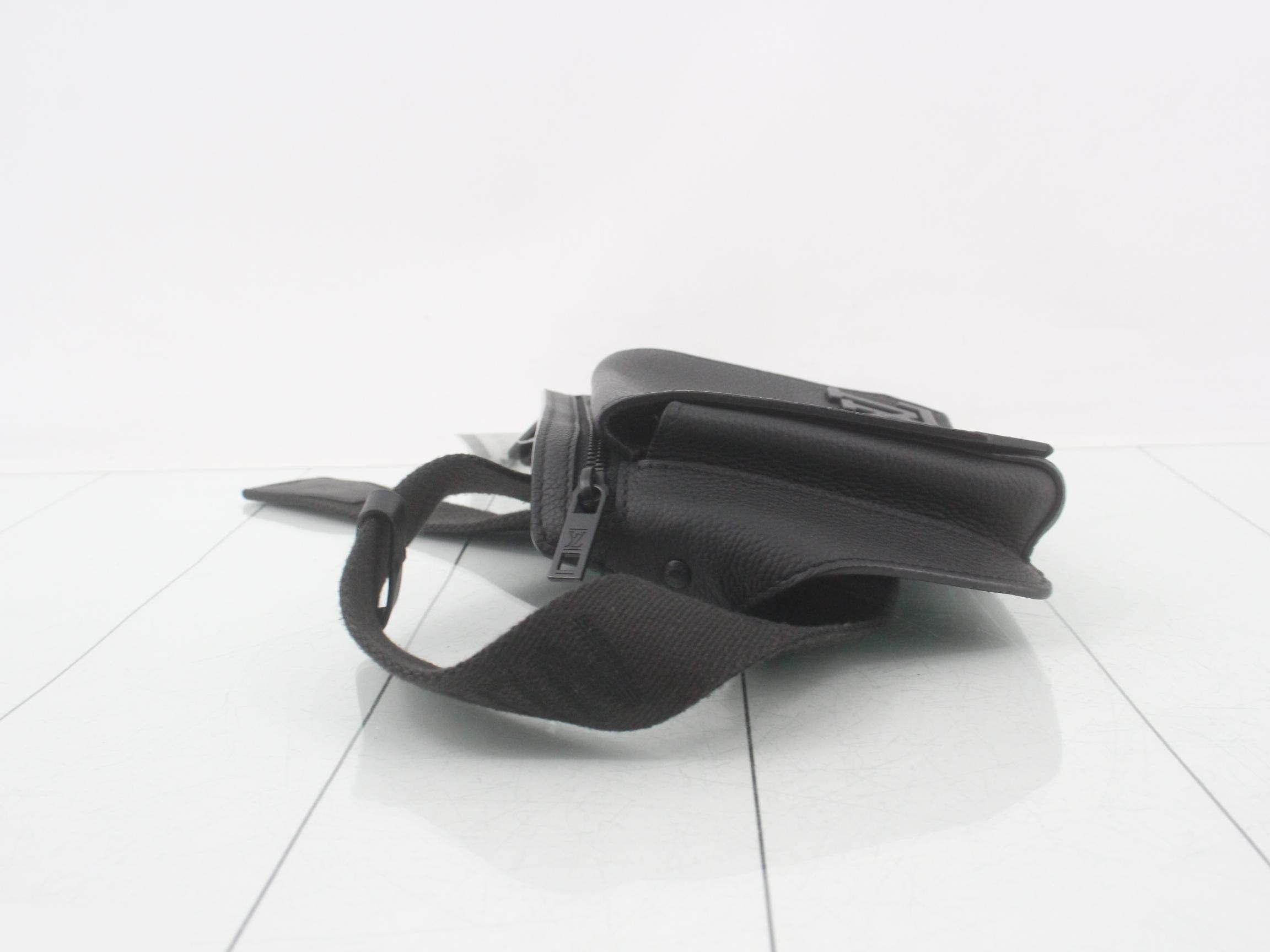 Aerogram Takeoff Sling Waist Bag M57081 — view 4