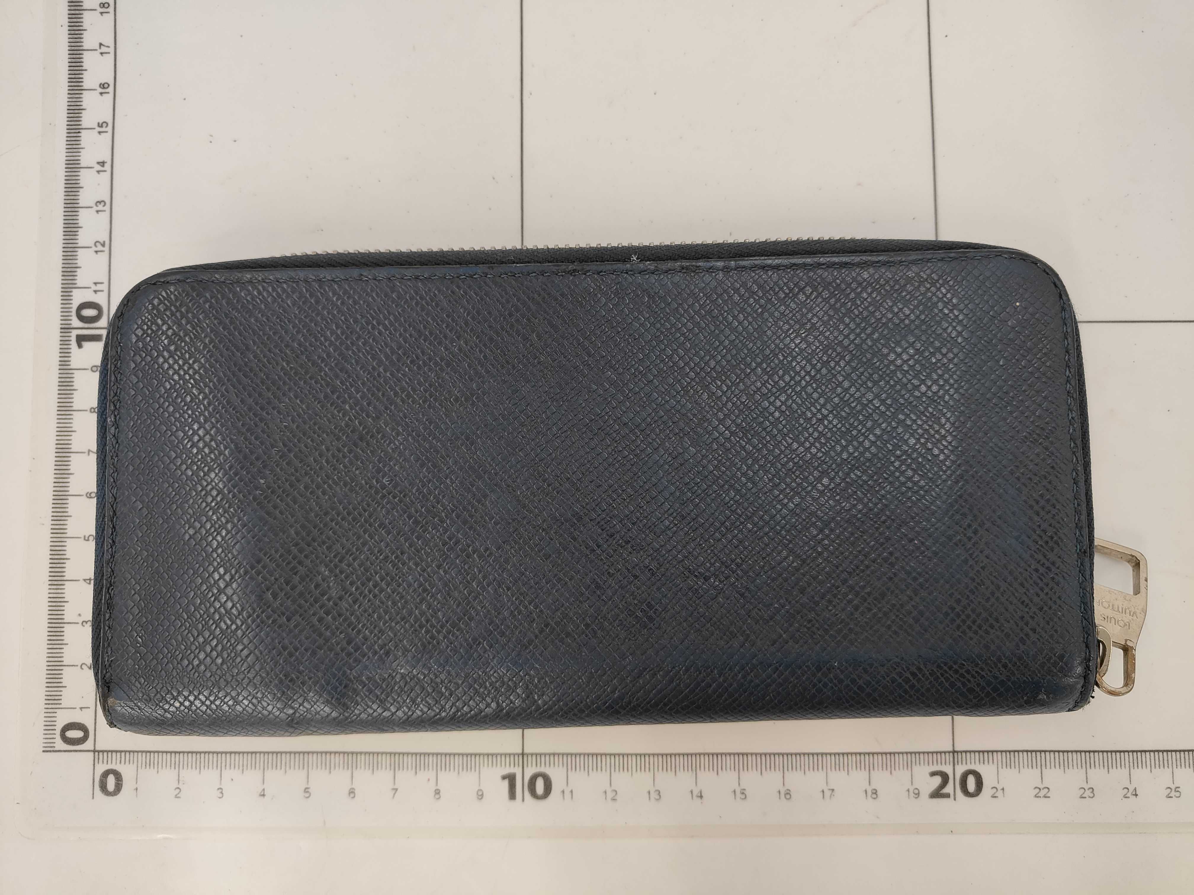 Taiga Zippy Wallet Vertical — view 2
