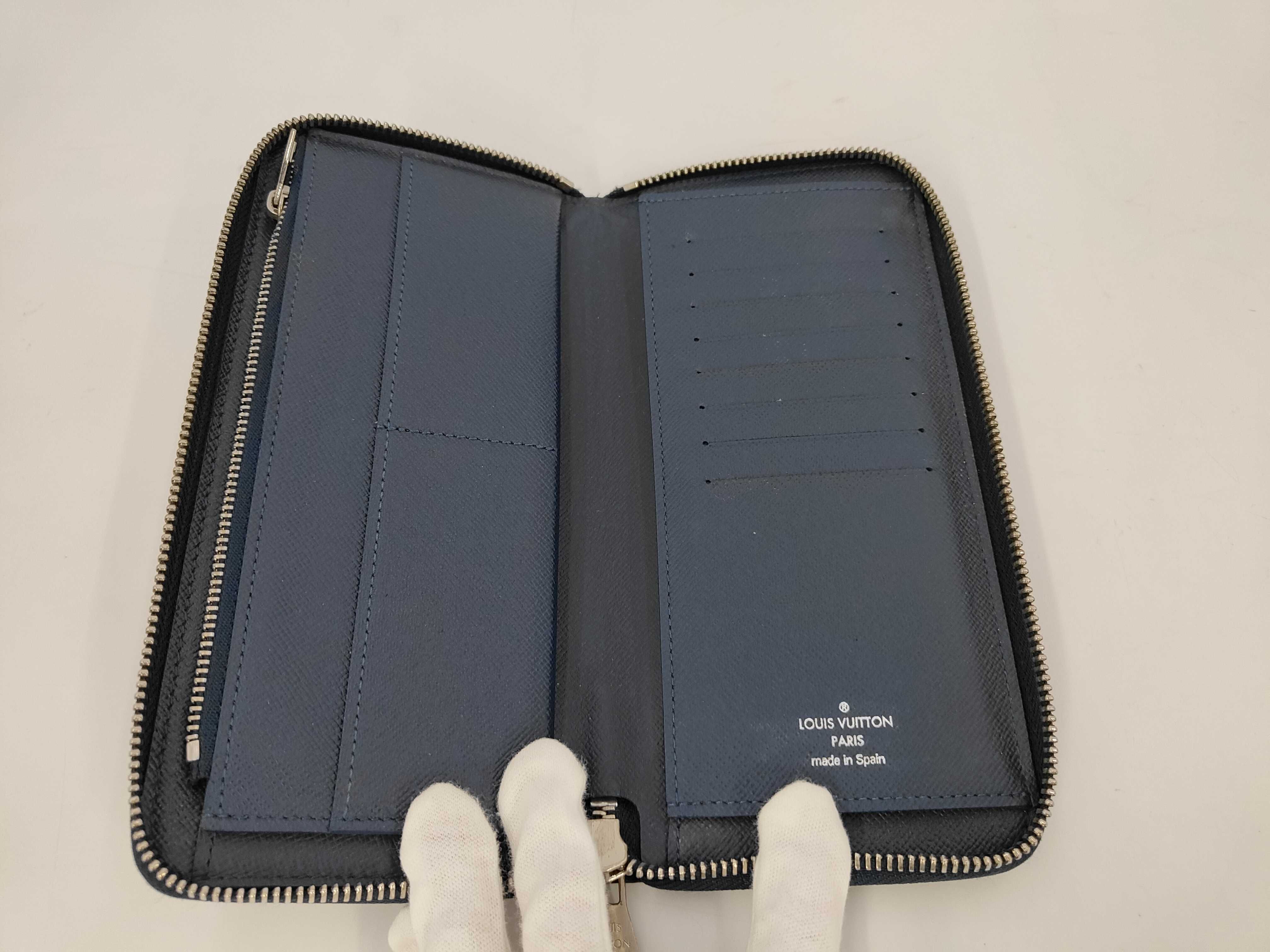 Taiga Zippy Wallet Vertical — view 5