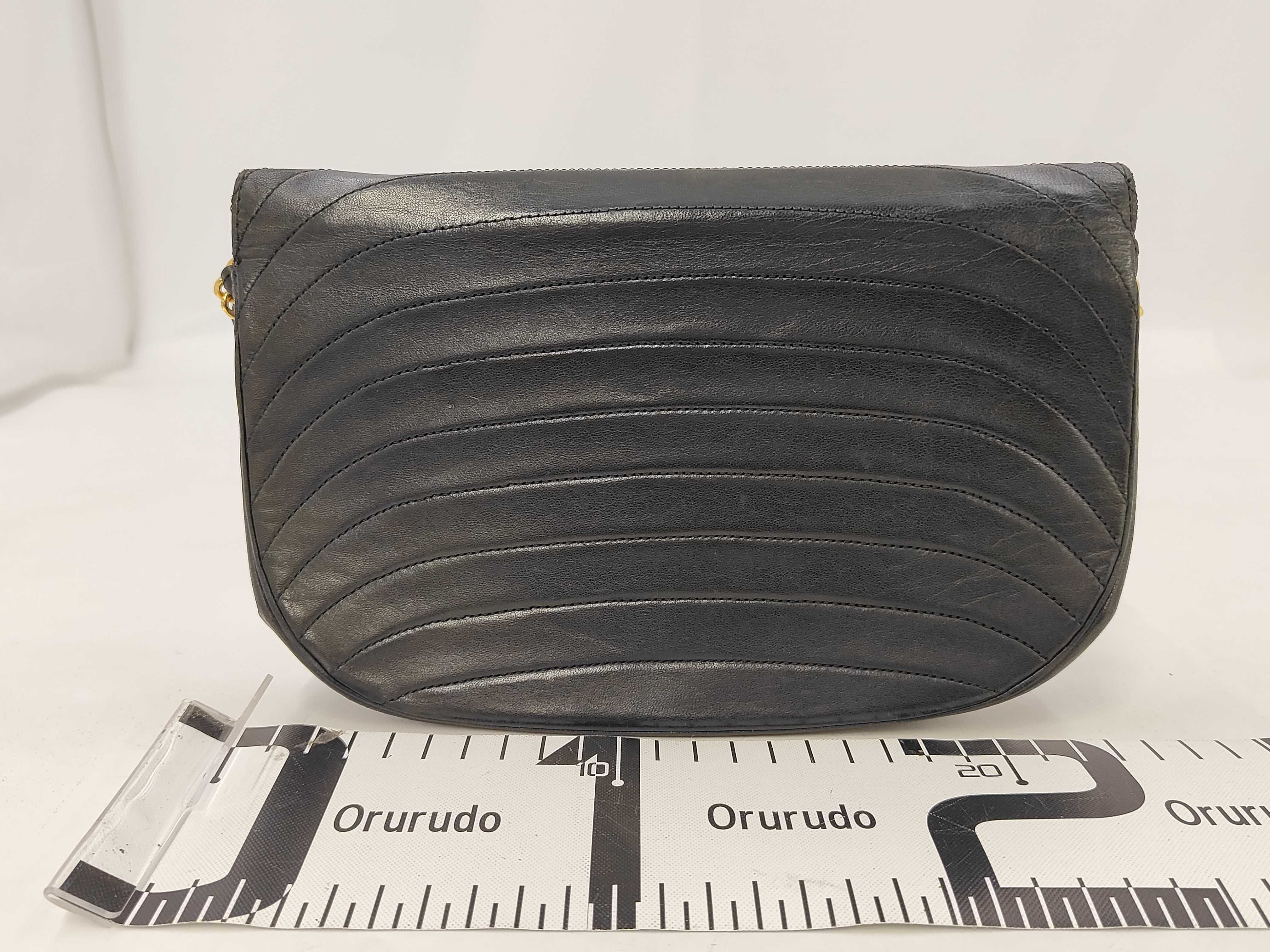 Half Moon Shoulder Bag (Black) — view 2