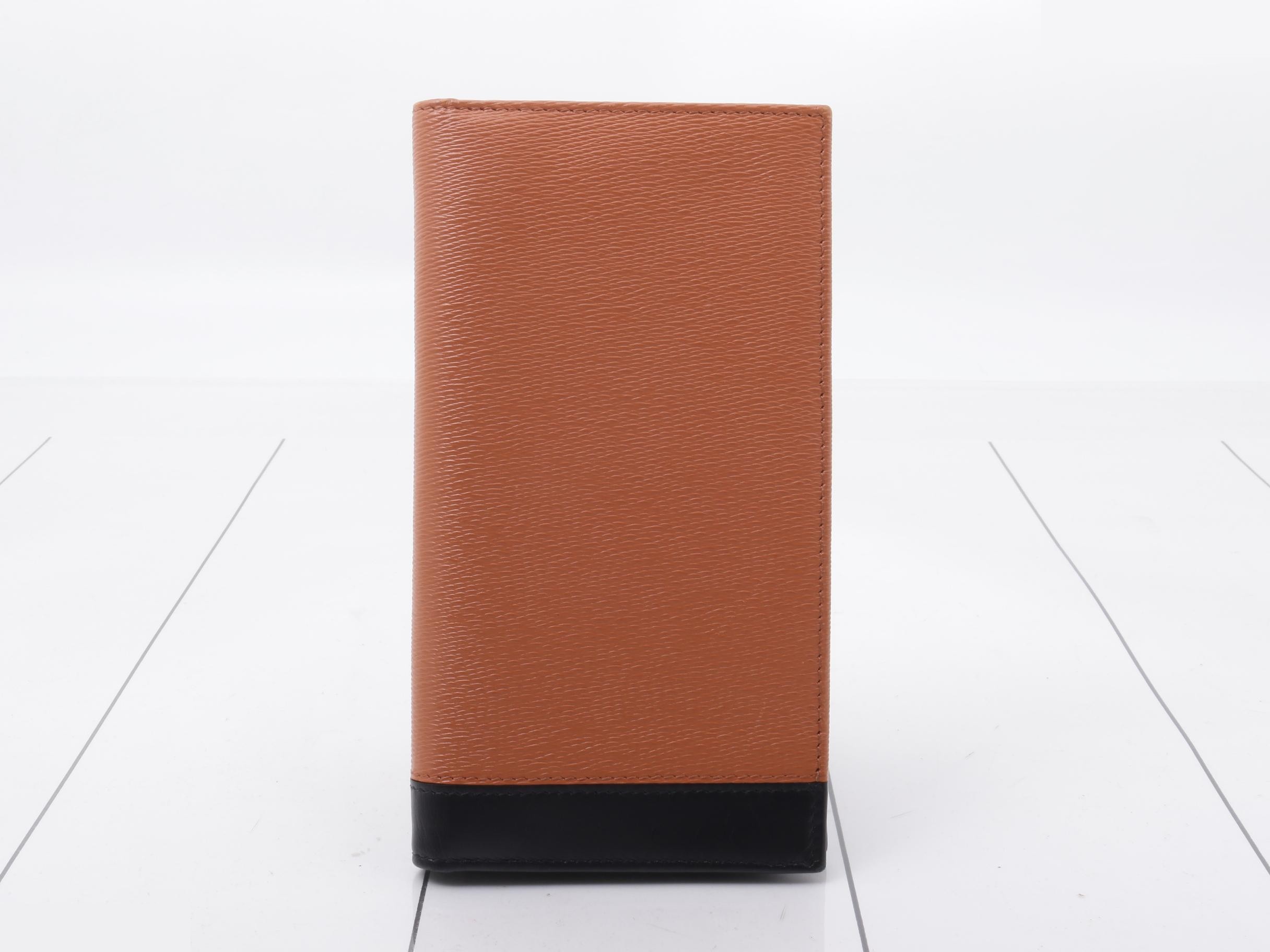 Octo (bag) and wallet — view 2
