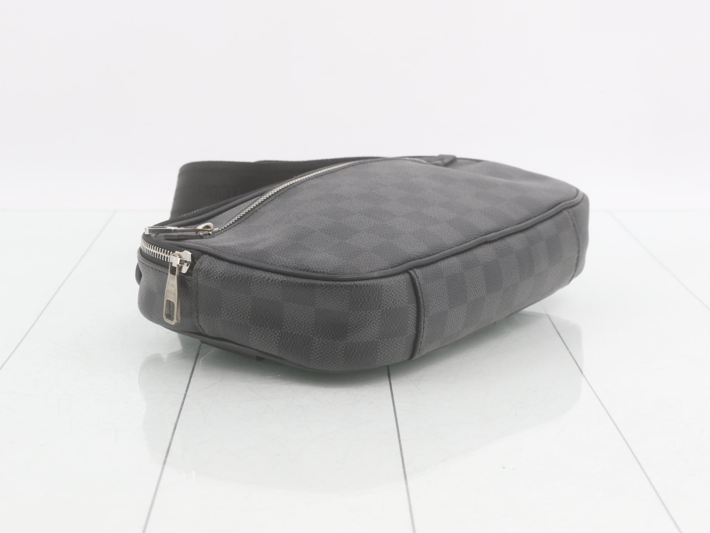 N41289 Damier Graphite Ambler Waist Bag — view 5