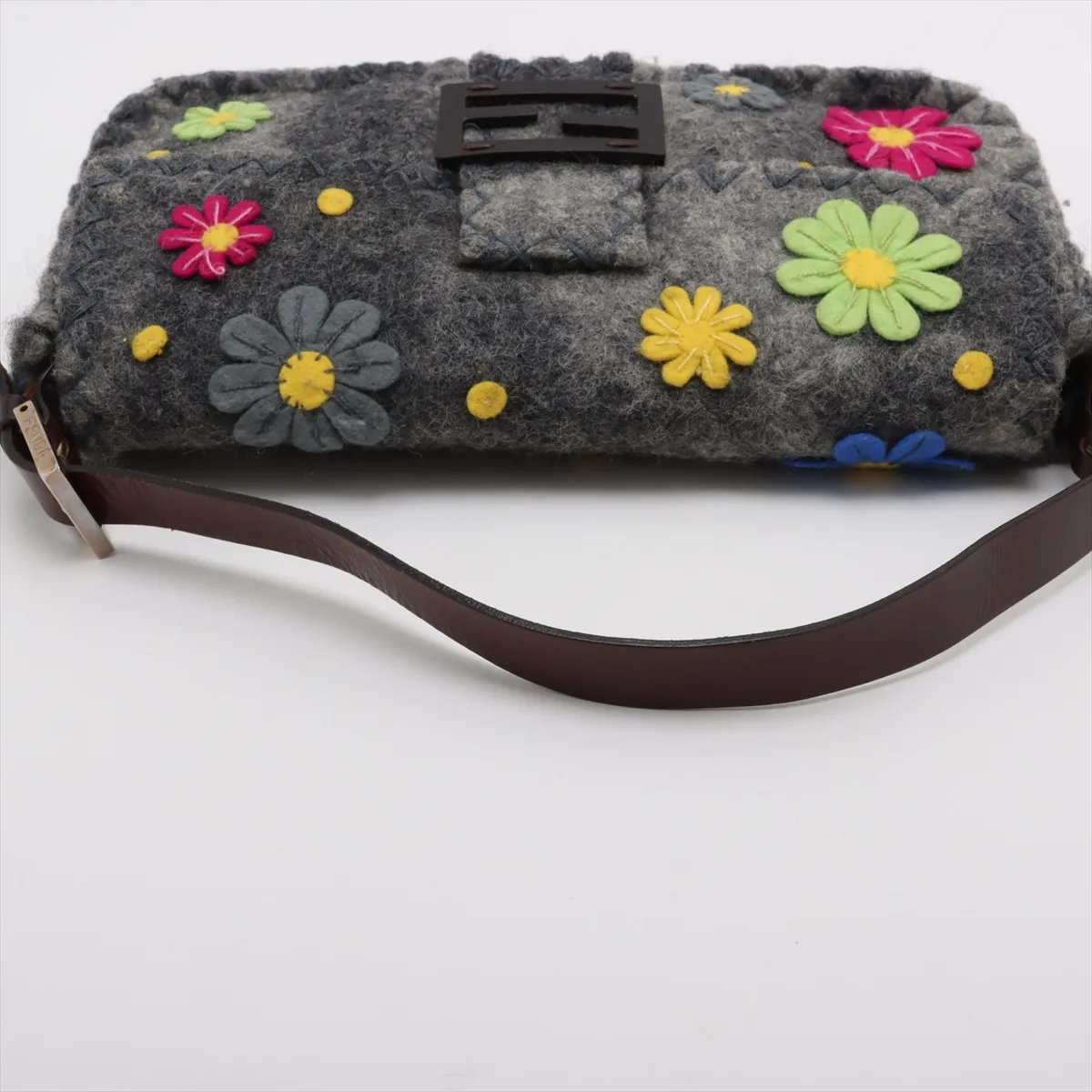 Mamma Bucket Felt x Leather Shoulder Bag Gray — view 5