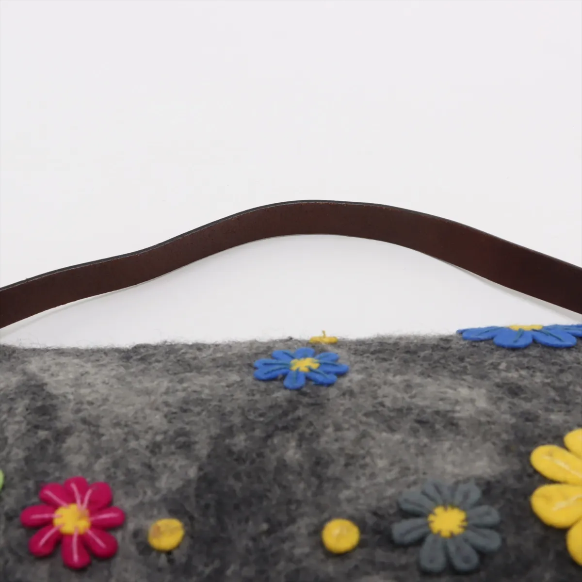 Mamma Bucket Felt x Leather Shoulder Bag Gray — view 6