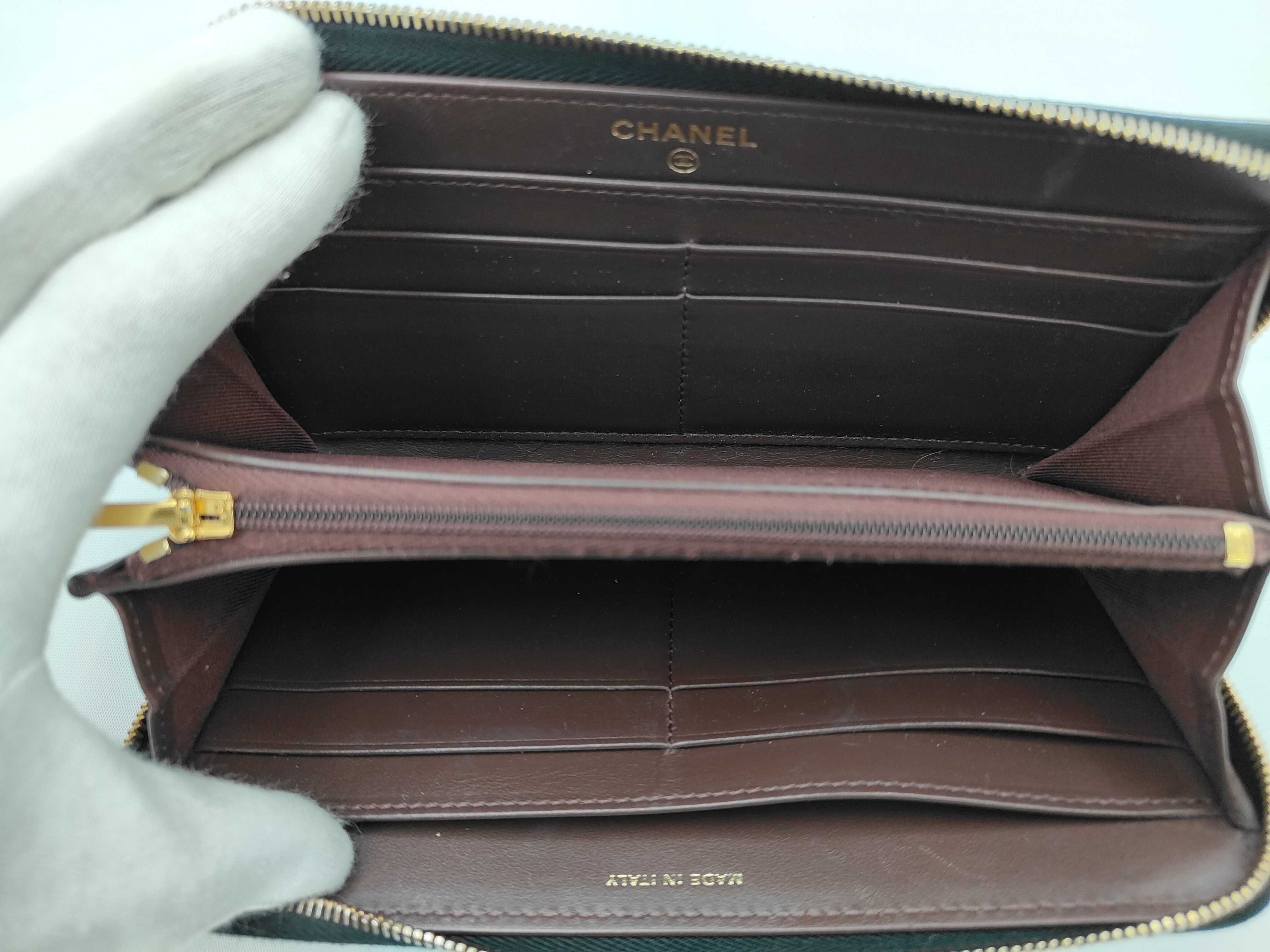 Matelassé Long Wallet, Round, Caviar Leather, Gold Hardware, Black, 31890618 — view 5
