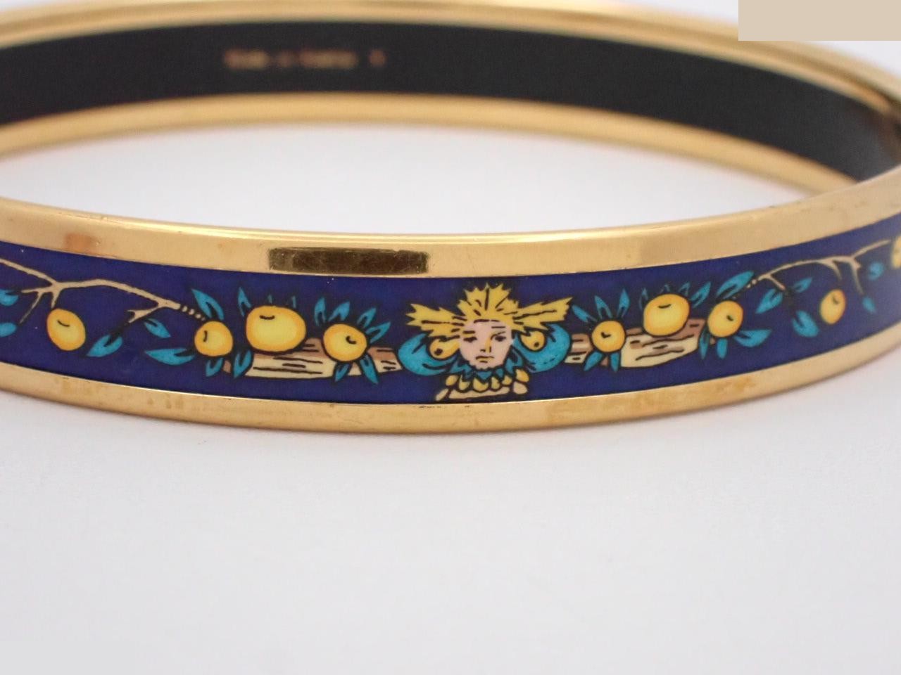 Enamel bangle bracelet, wrist circumference approximately 20cm — view 3