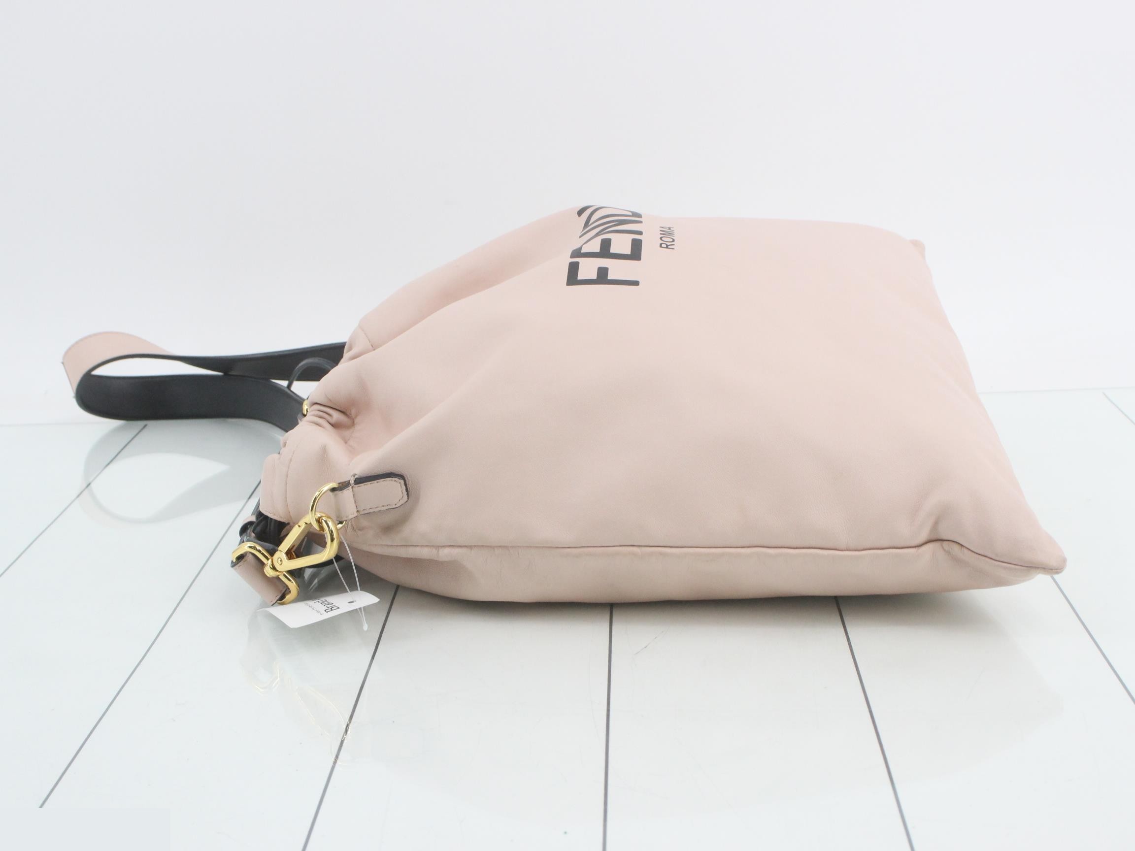 Pack Slim Clutch Medium Shoulder Bag — view 4