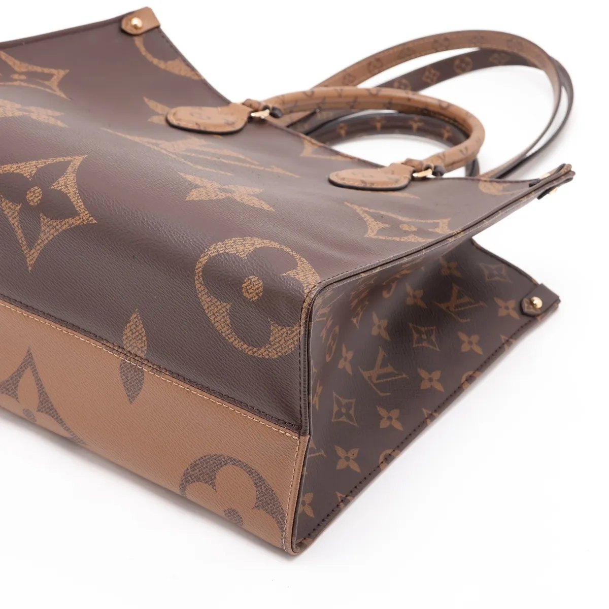 Giant Monogram Reverse OnTheGo MM M45321 FL4199 Brown (RFID detected) — view 3