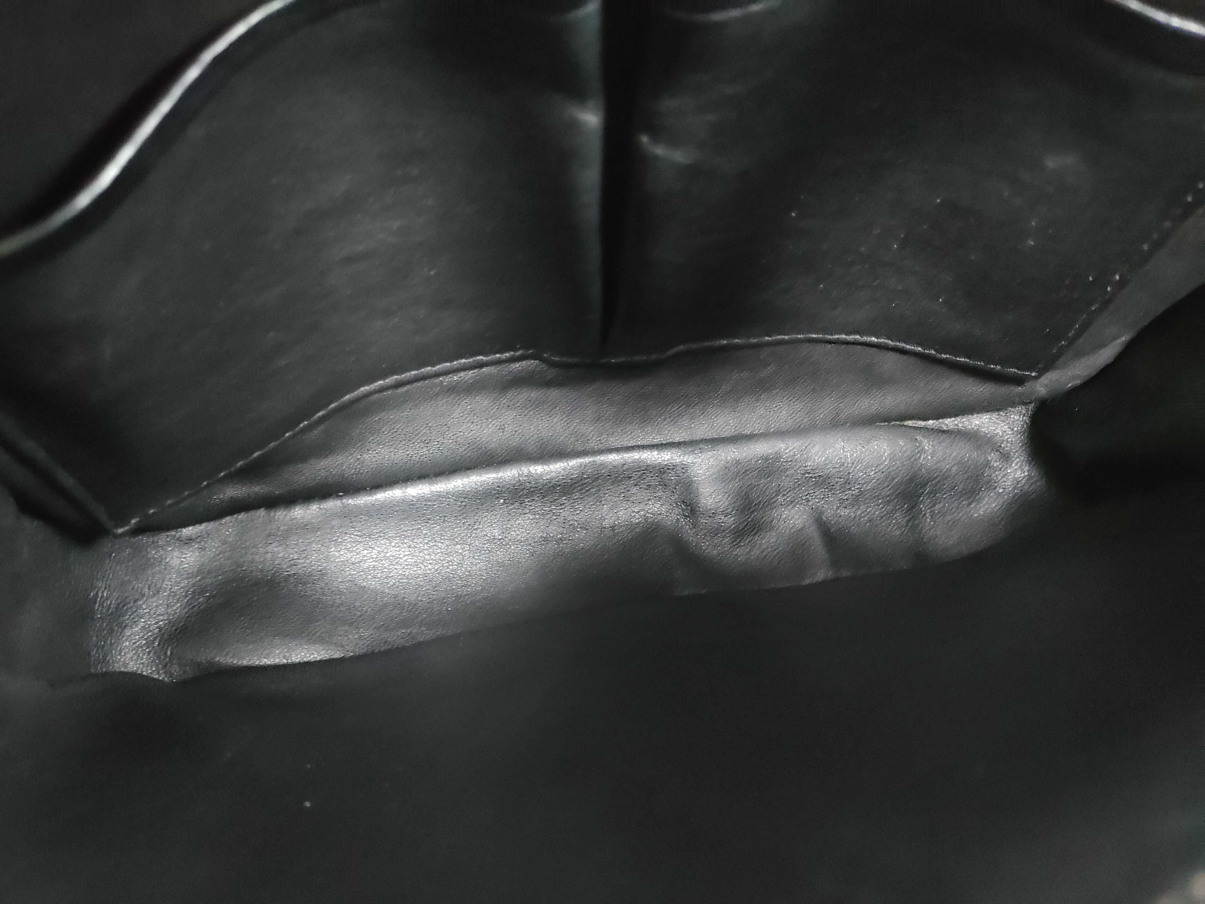 Triomphe Hardware Shoulder Bag — view 15