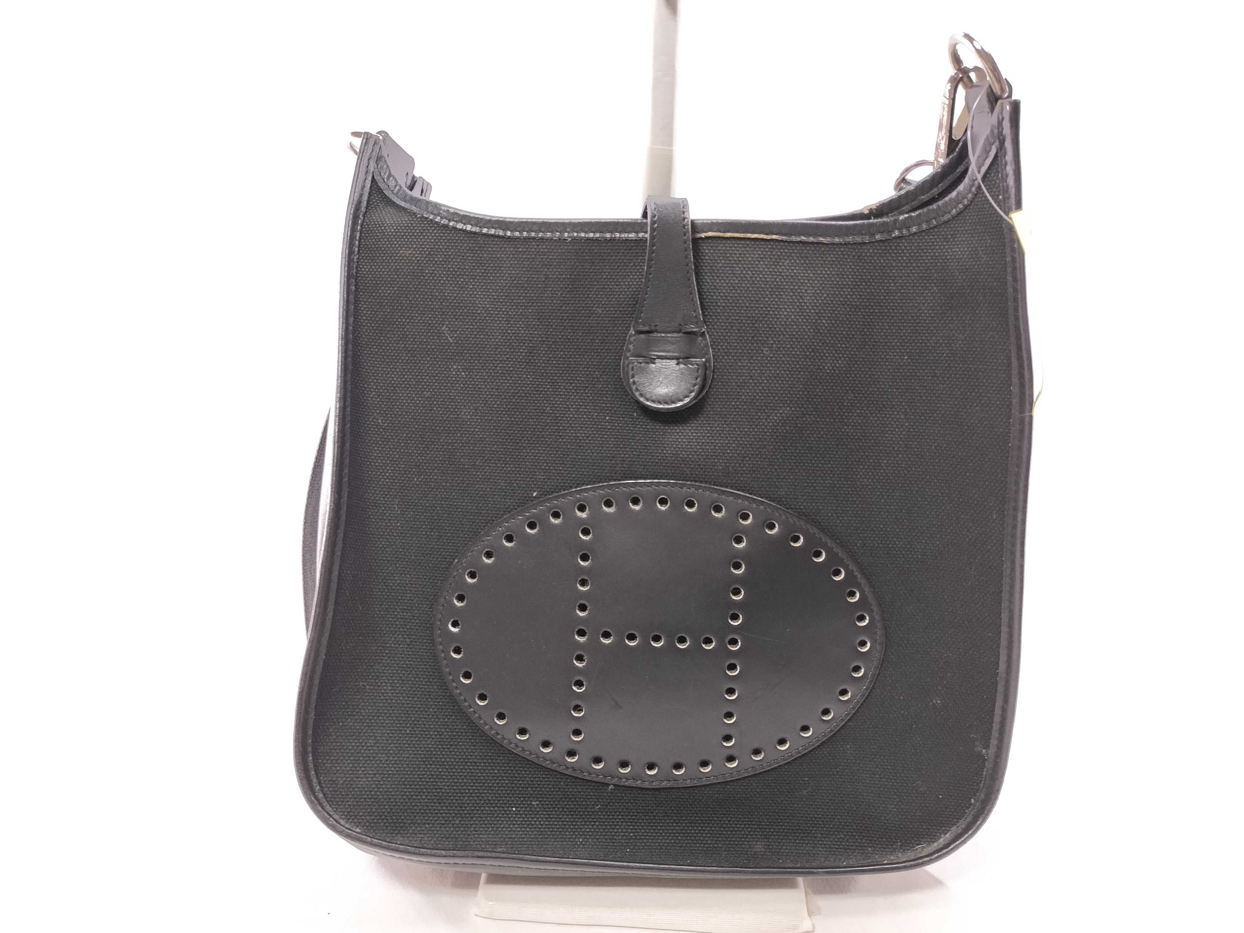 Evelyn 1 K engraved shoulder bag