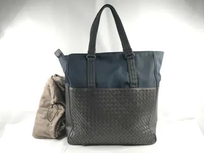 tote bag, blue and brown.