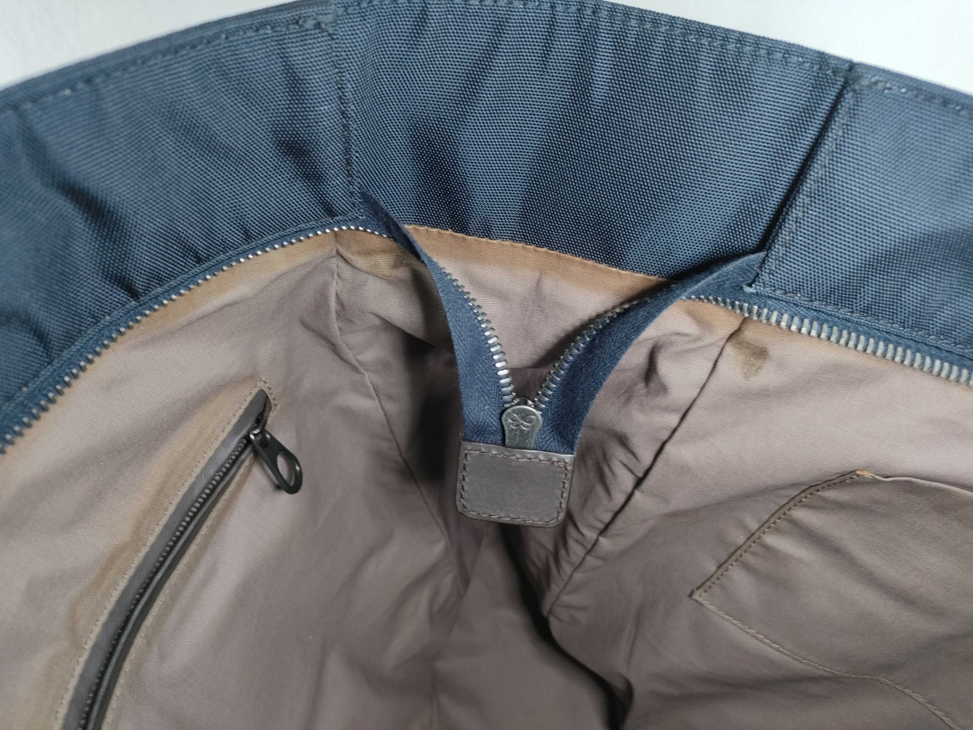 tote bag, blue and brown. — view 11