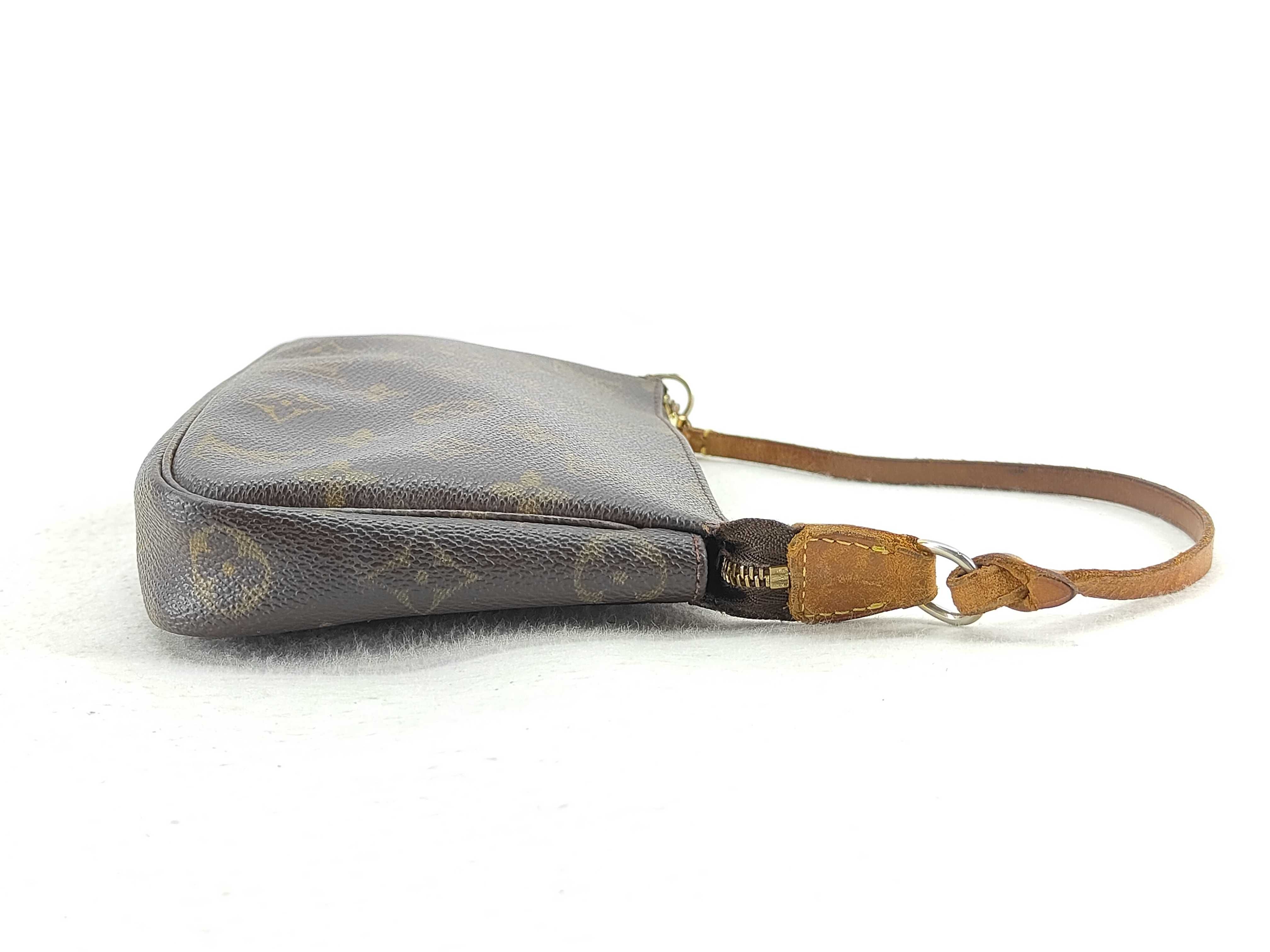 Monogram Pochette Accessoires Monogram M51980 Pouch — view 3