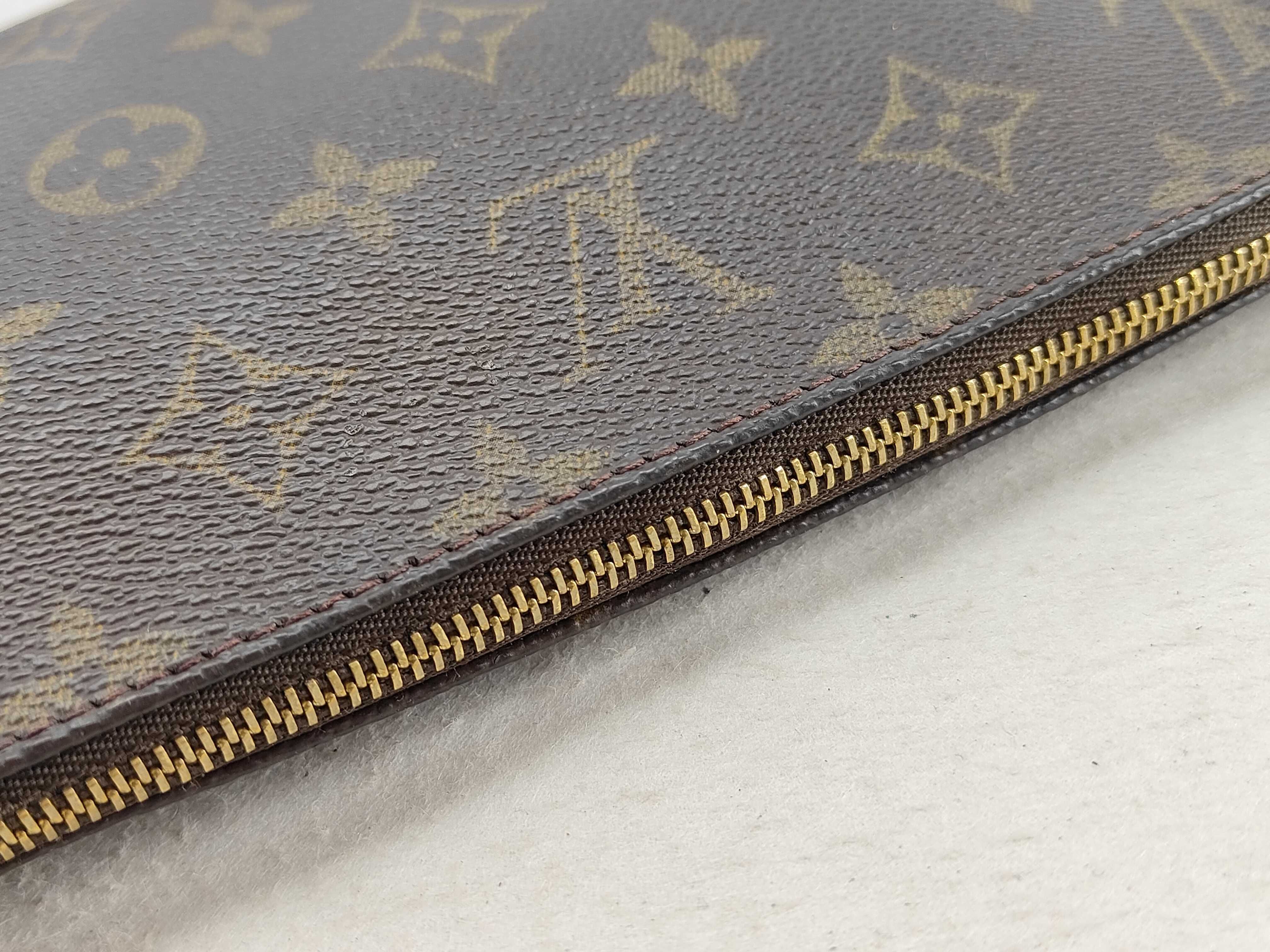 Monogram Pochette Accessoires Monogram M51980 Pouch — view 9