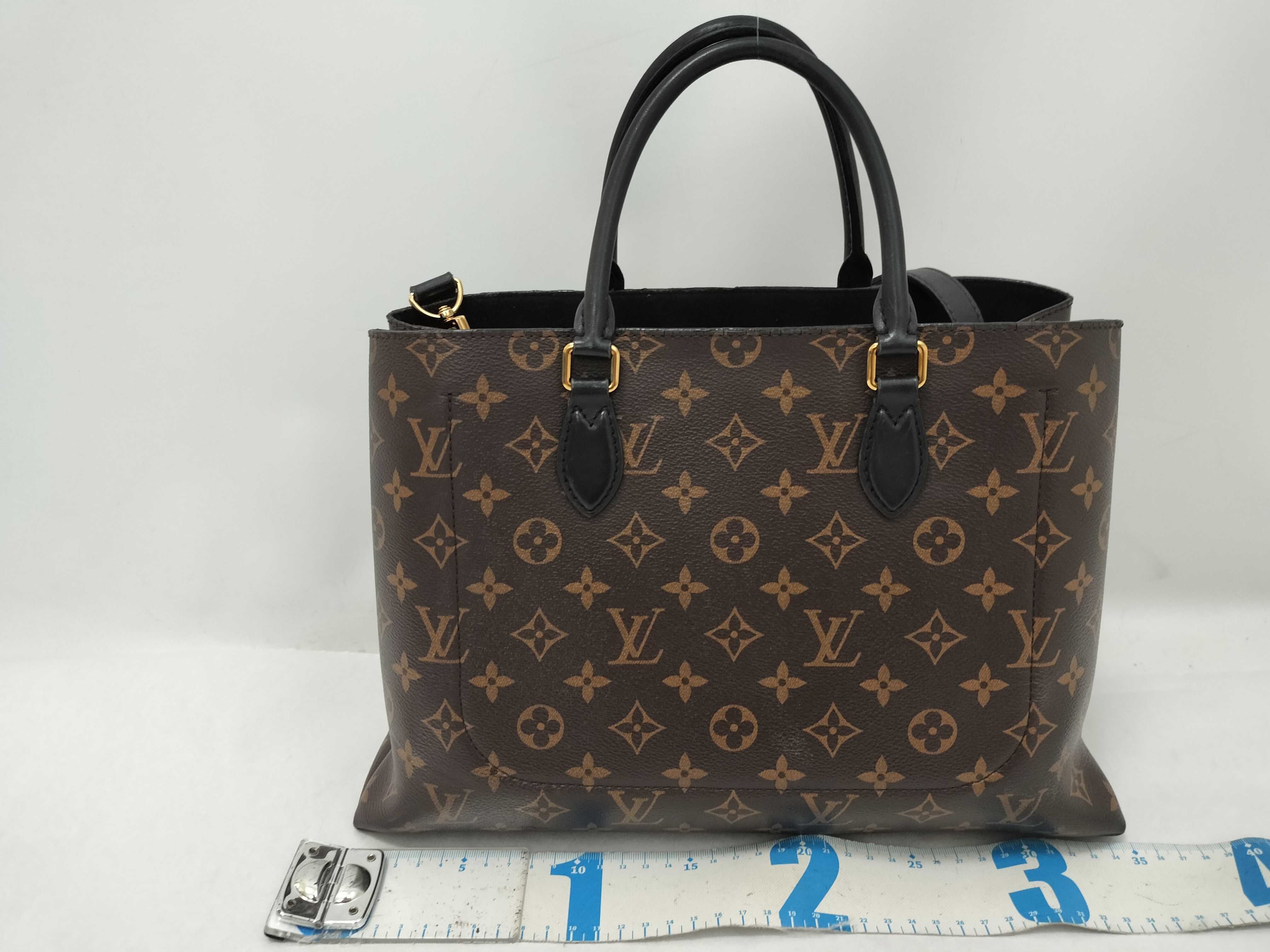 Monogram LV Monogram Flower Tote M43550 — view 2