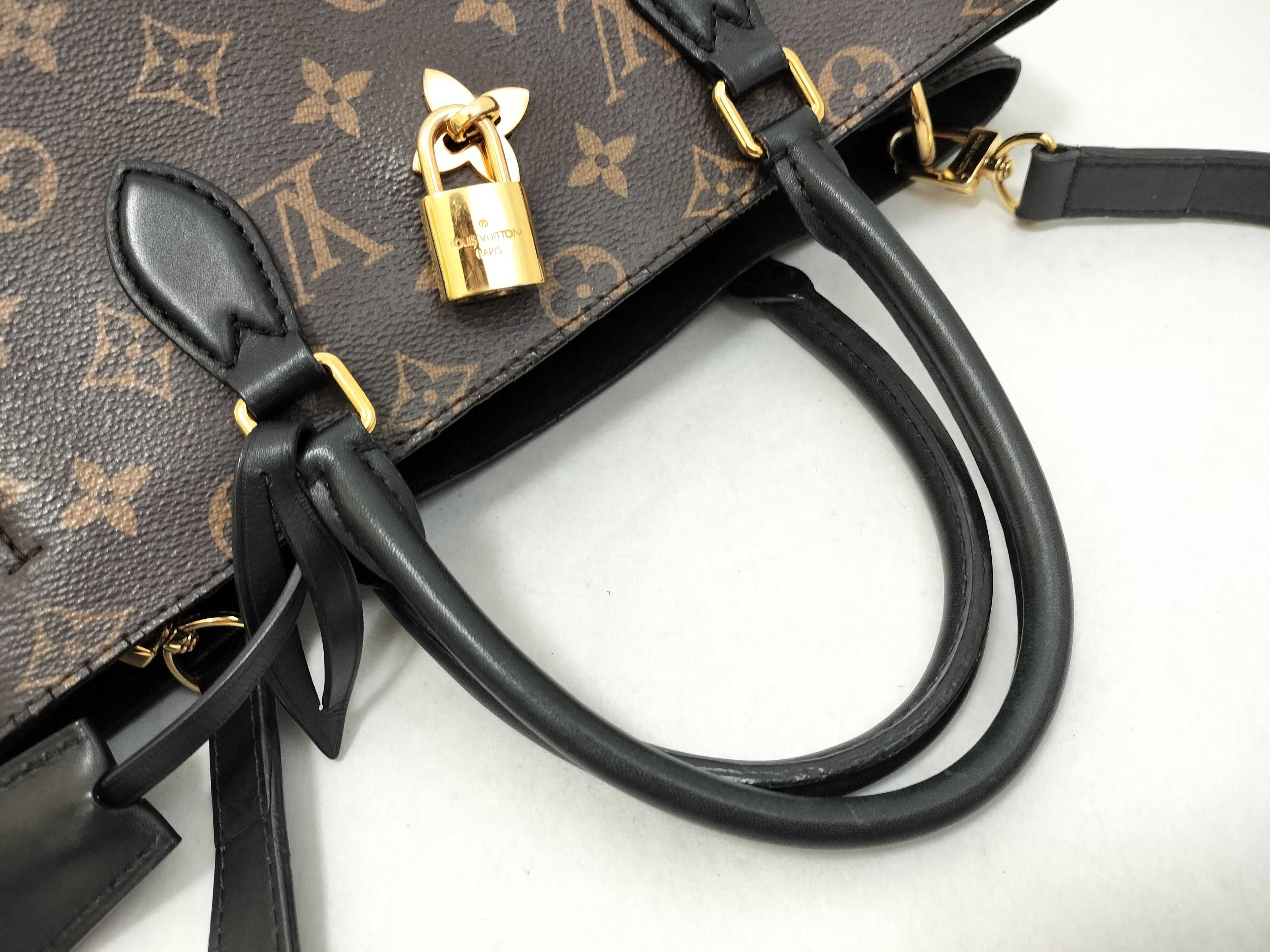 Monogram LV Monogram Flower Tote M43550 — view 3