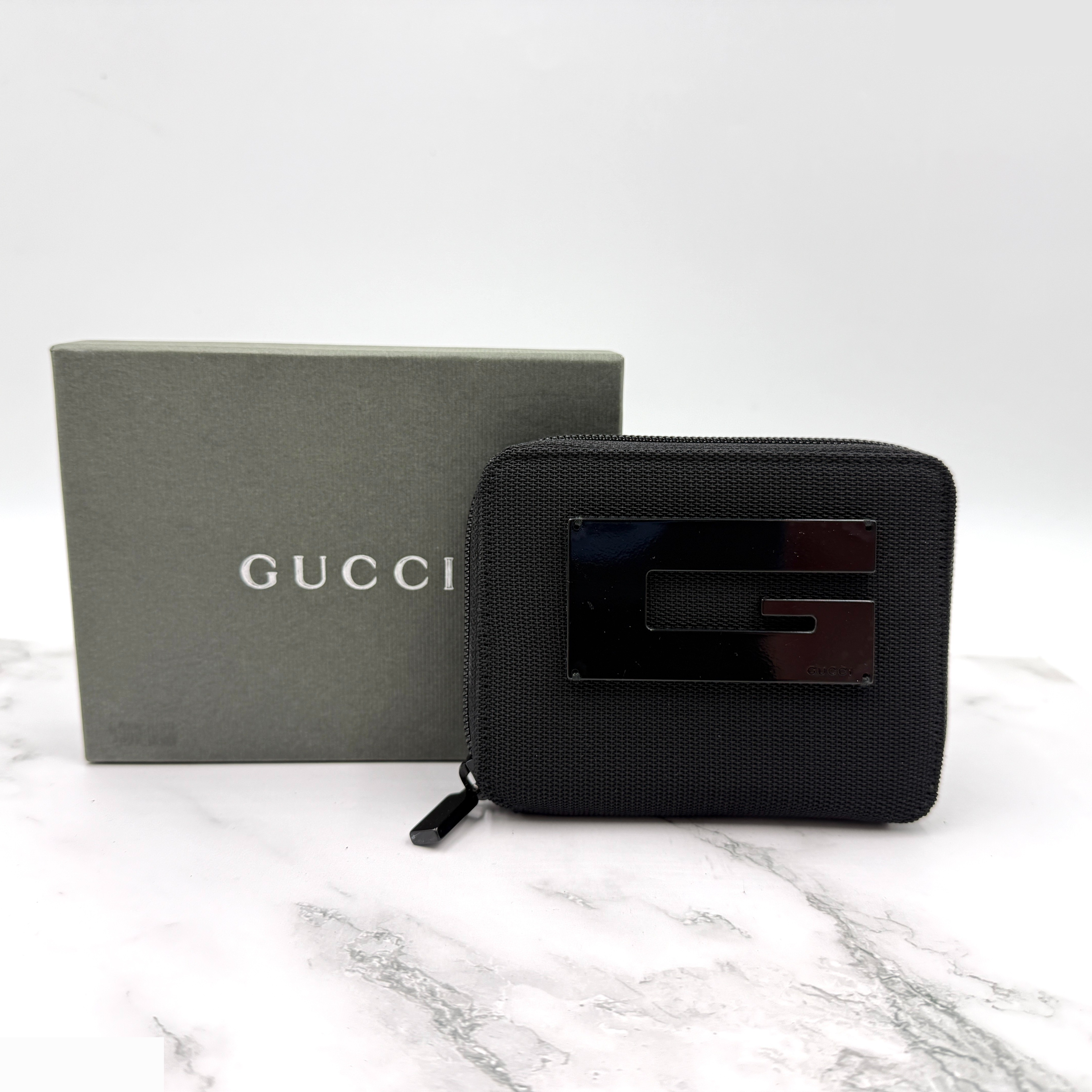 round zipper nylon enamel bi-fold wallet — view 2