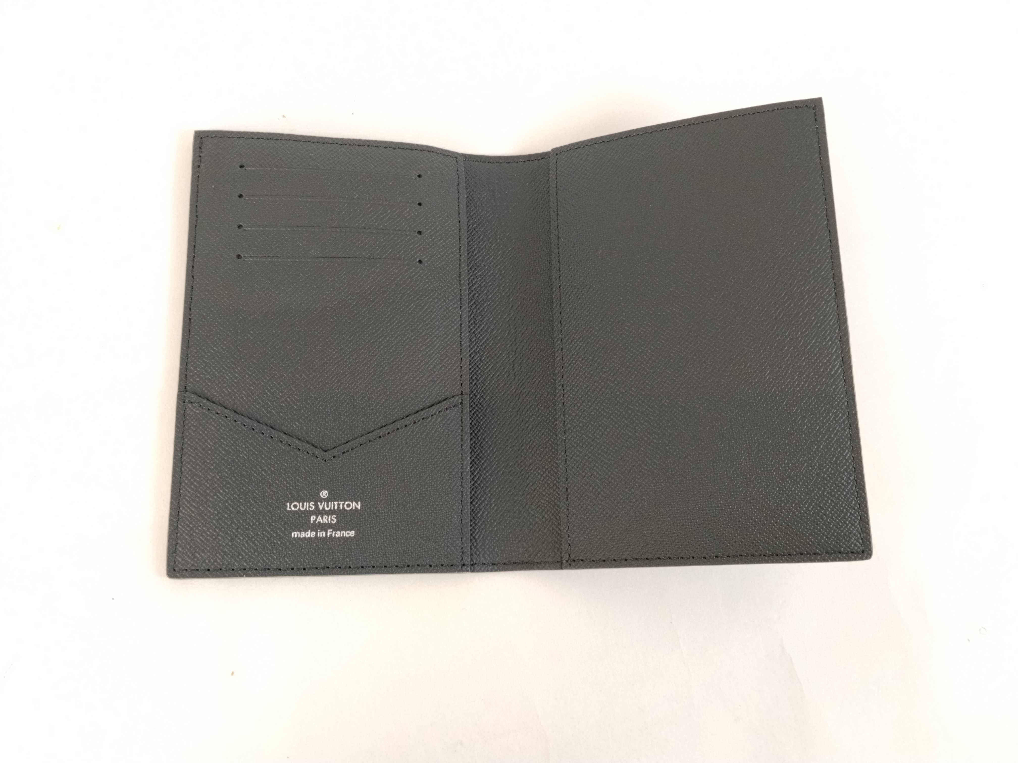 Damier Graphite Couverture Passport NM N64411 MB2159 Card Case — view 8