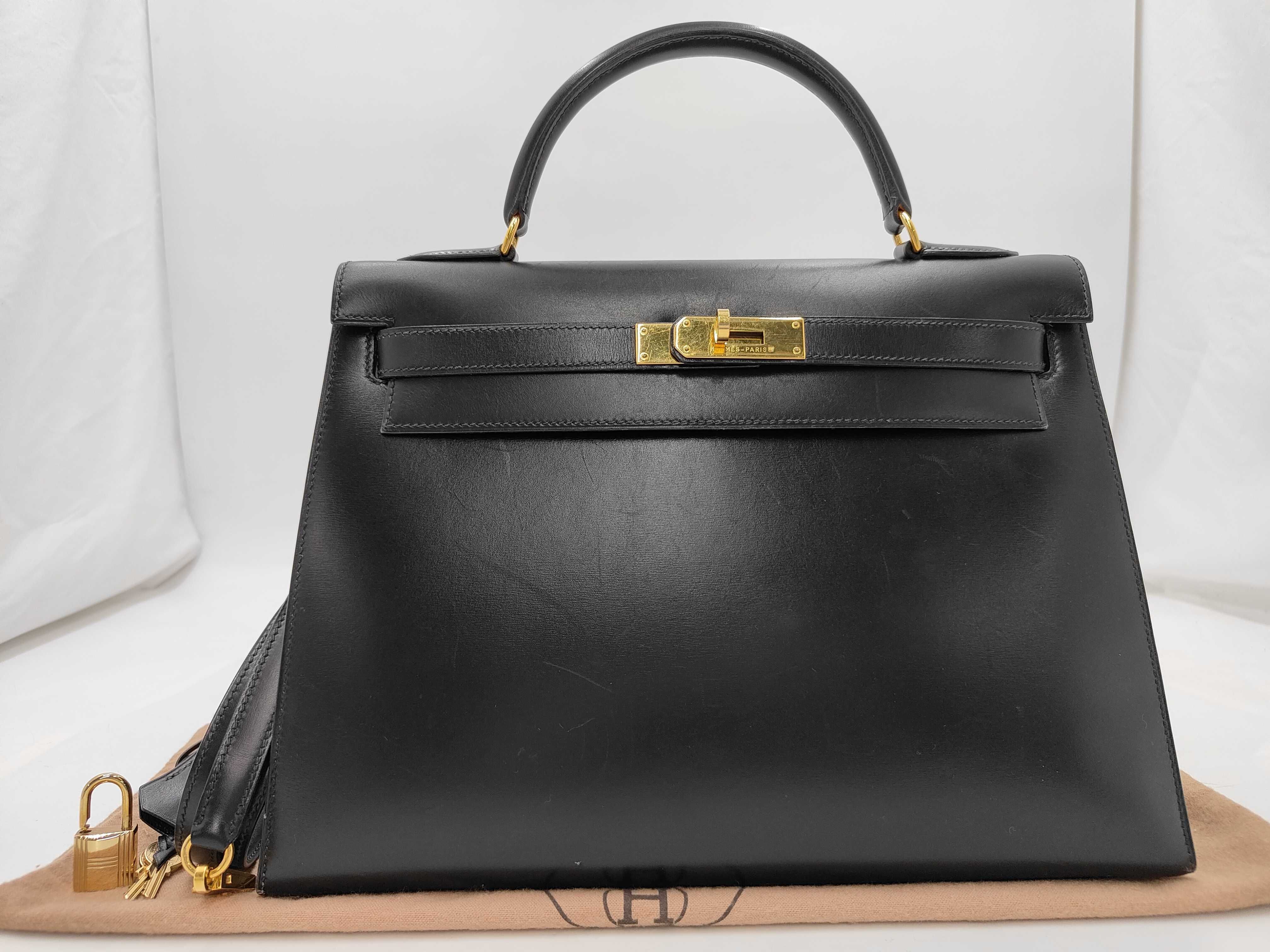 Kelly 32 Black Box Calf Leather Gold Hardware External Stitching Y Stamp Handbag