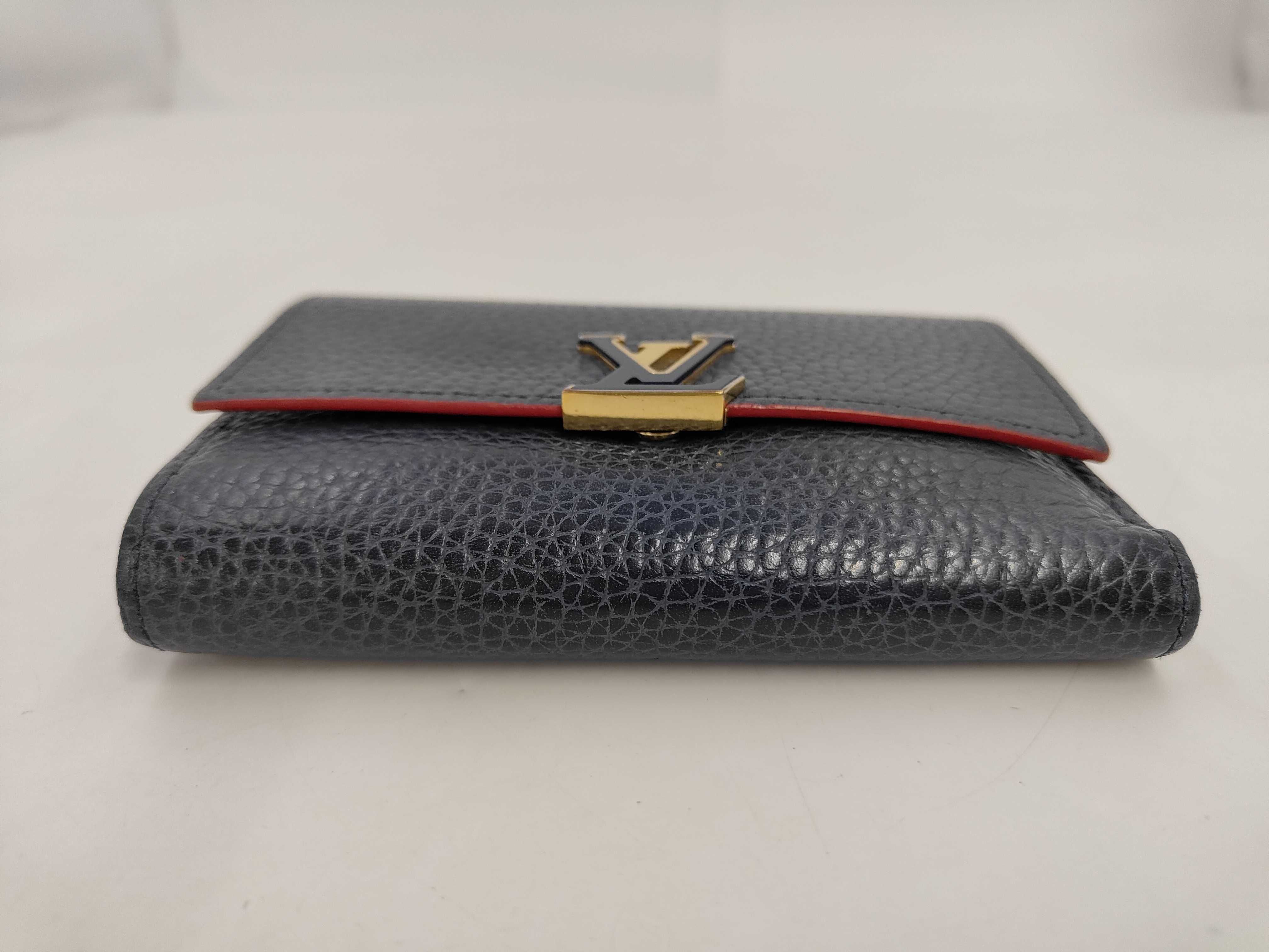 LV M63741 Portefeuille Capucines Wallet Pouch — view 3