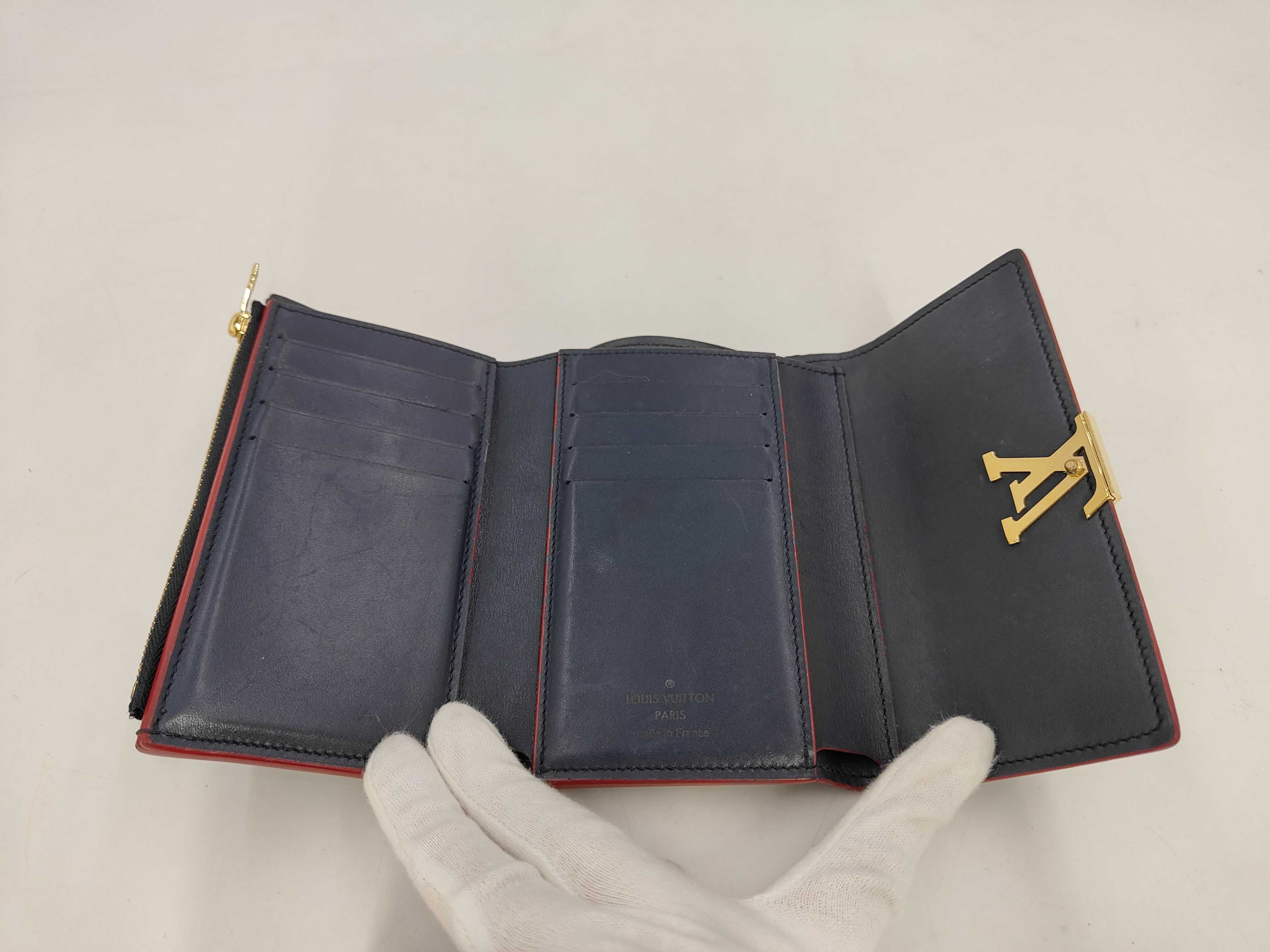 LV M63741 Portefeuille Capucines Wallet Pouch — view 8