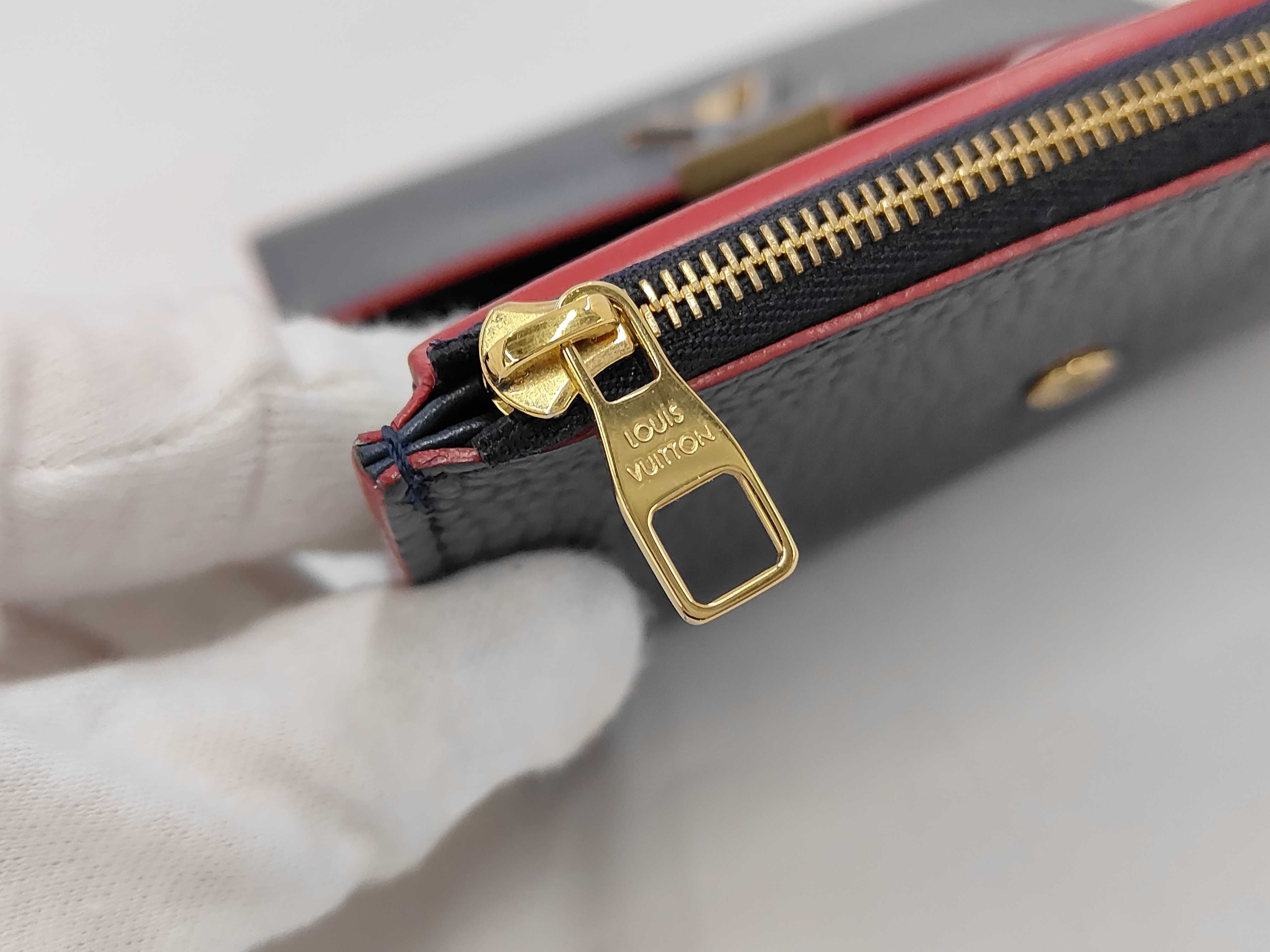LV M63741 Portefeuille Capucines Wallet Pouch — view 10