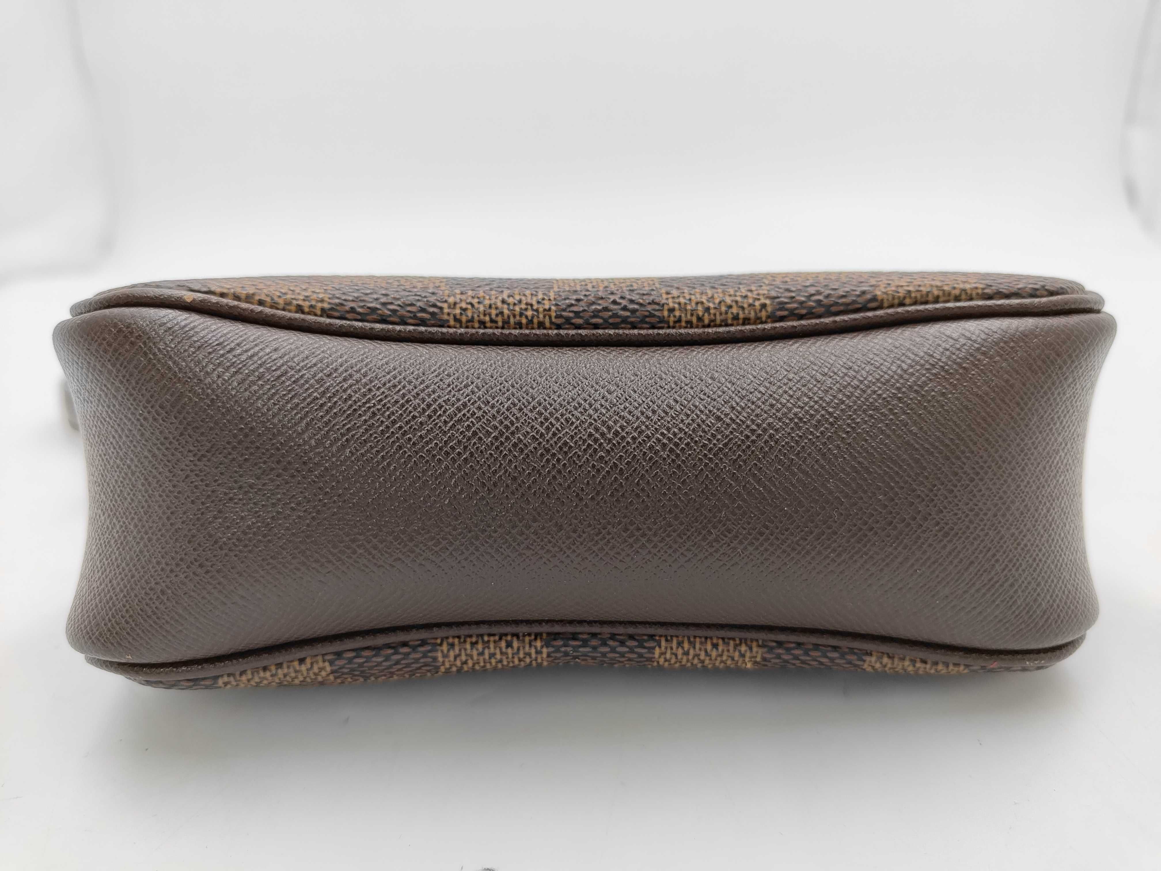 Damier Trousse Makeup Shoulder Bag — view 3
