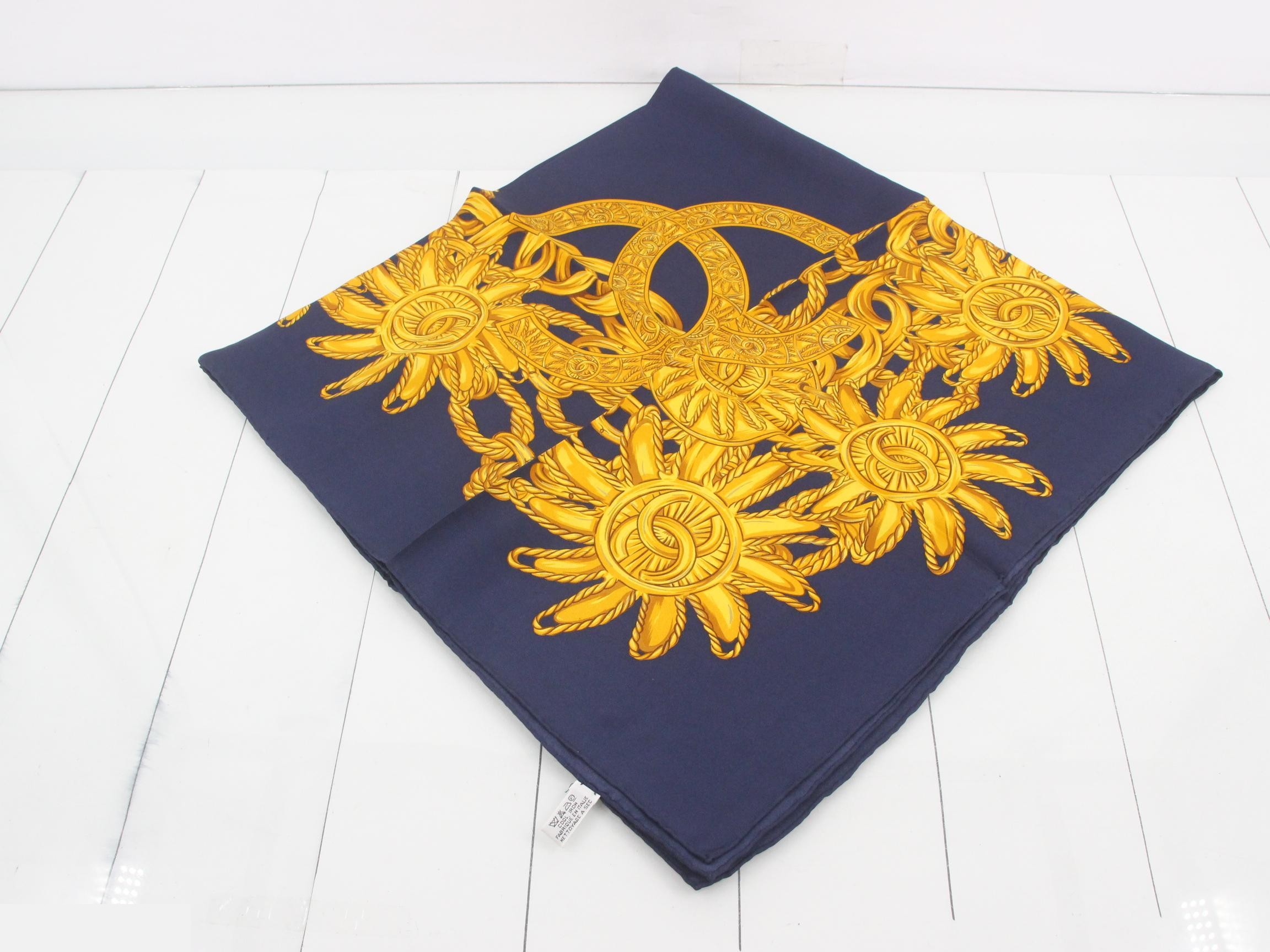 Scarf with tag — view 2