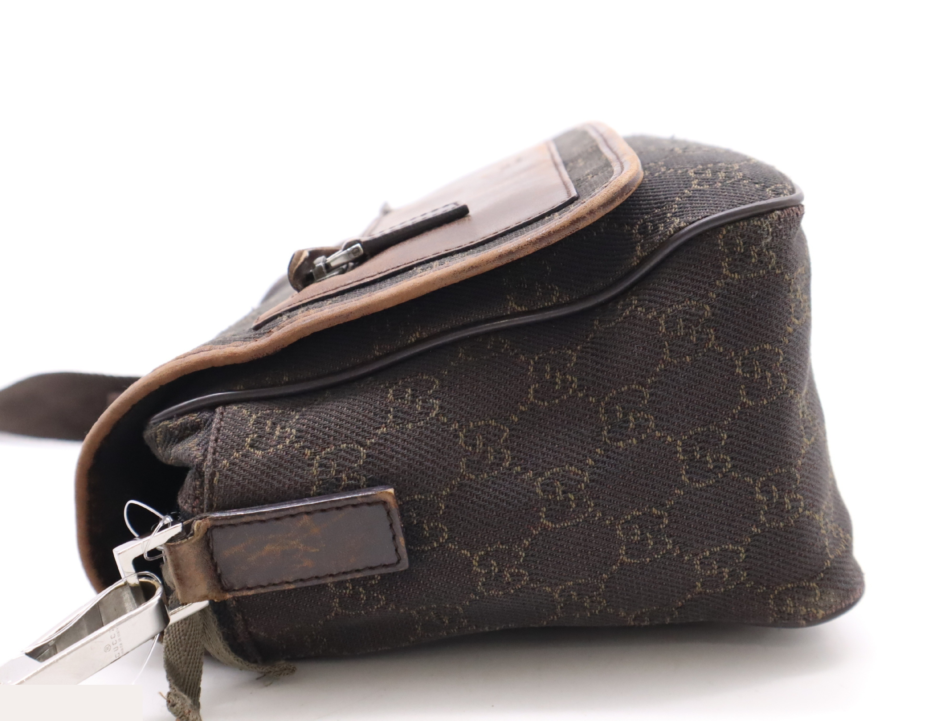 GG canvas shoulder bag brown SV metal fittings — view 3