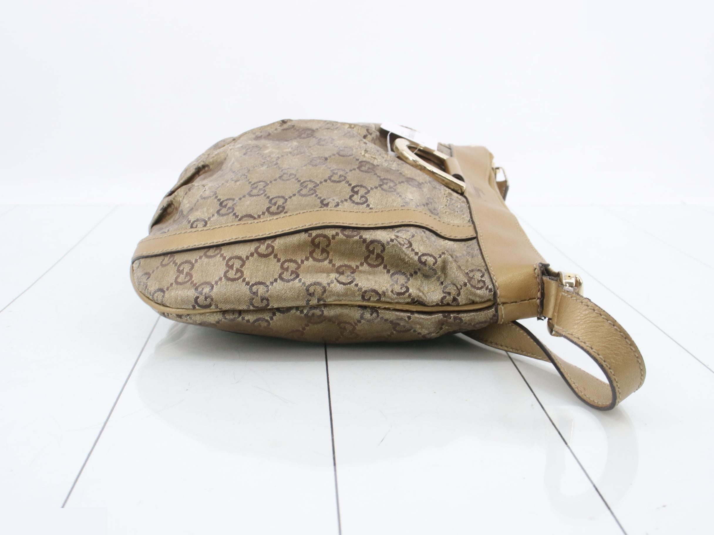 Abbey D-ring GG canvas shoulder bag with gold hardware — view 3