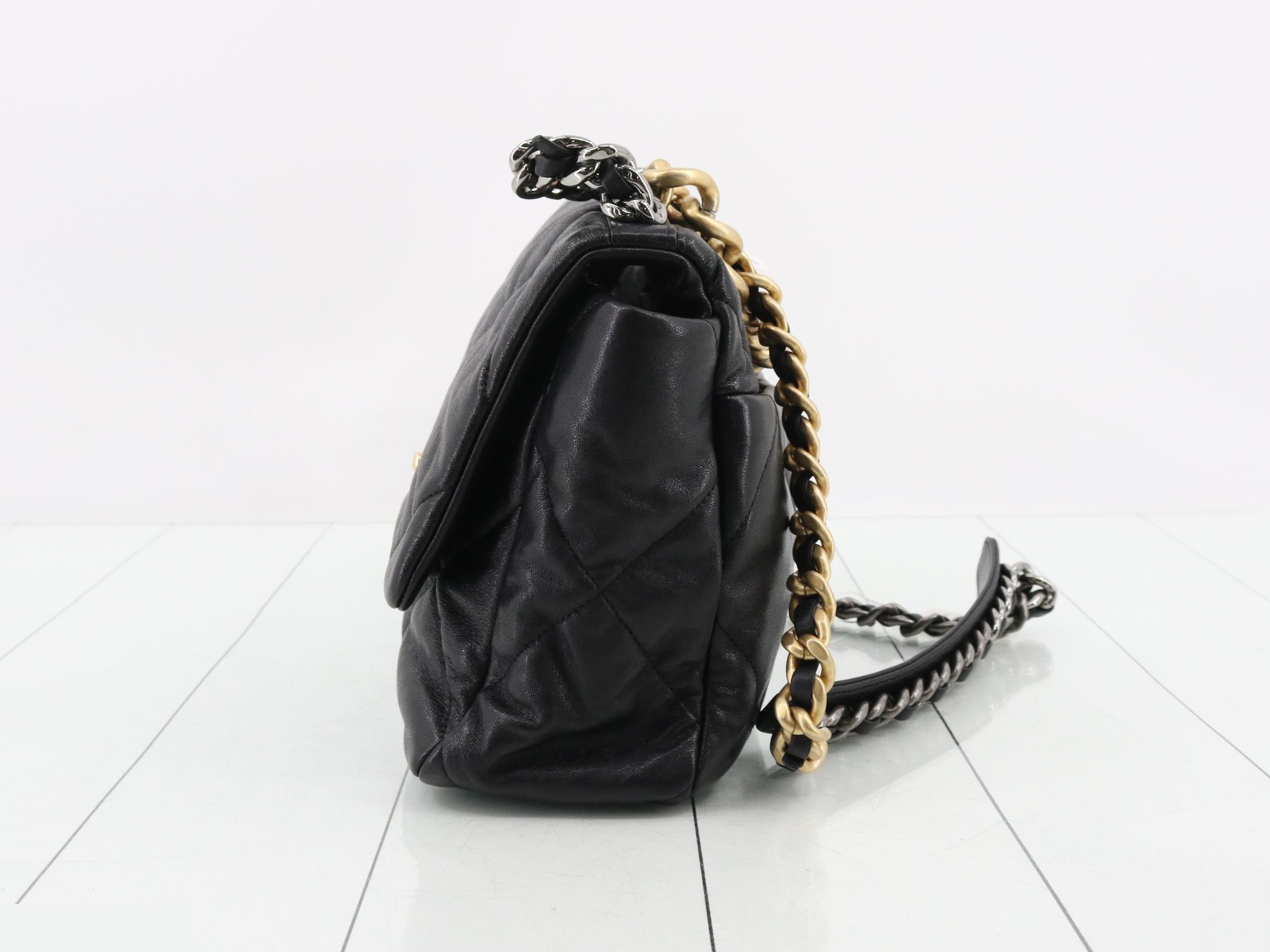 19 Leather 2-Way Chain Shoulder/Handbag — view 3